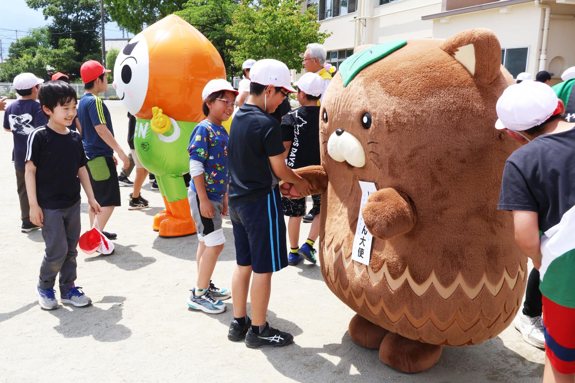 双葉西小学校人権の花