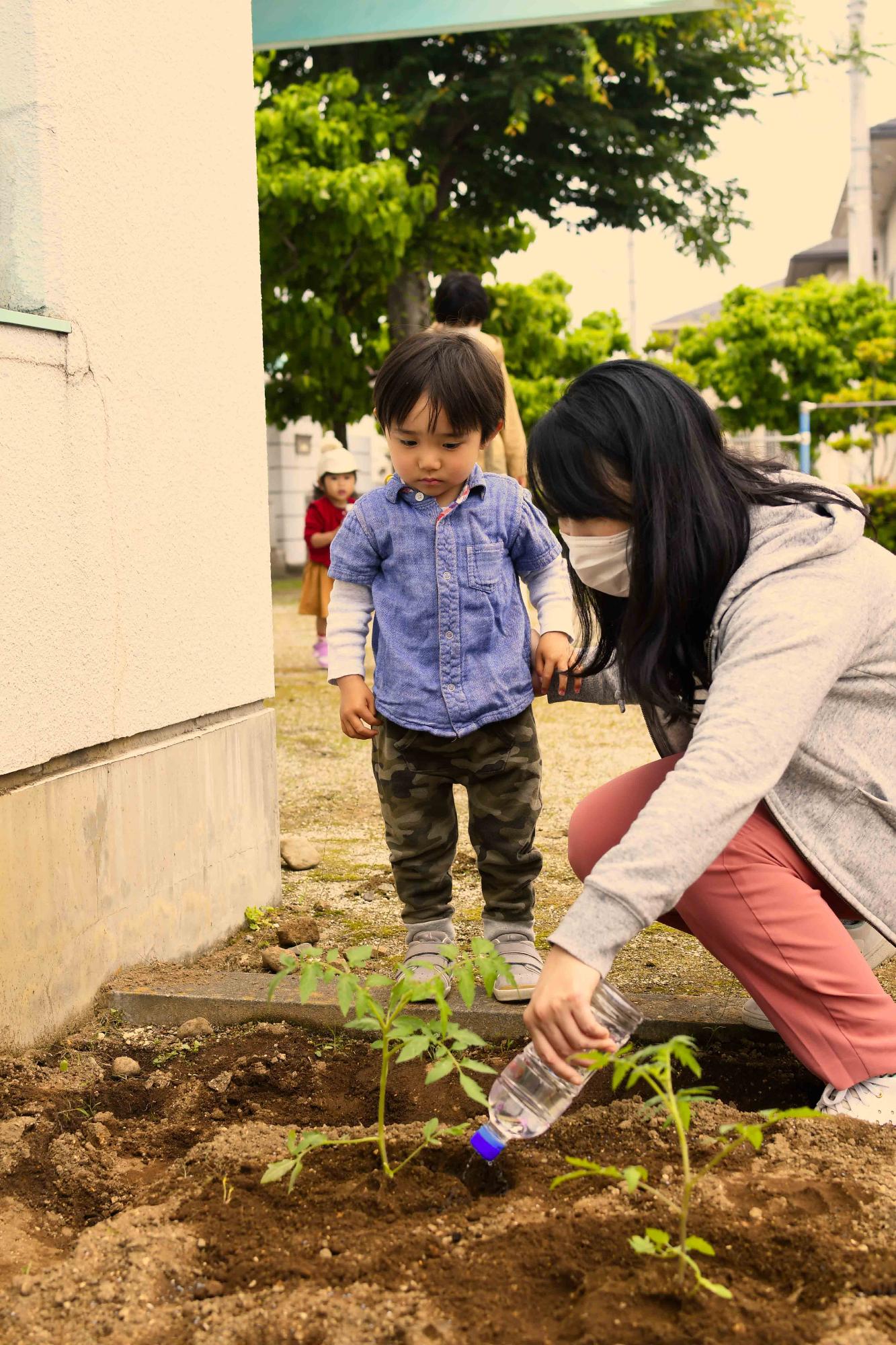 20220517竜王東児童センター苗植え