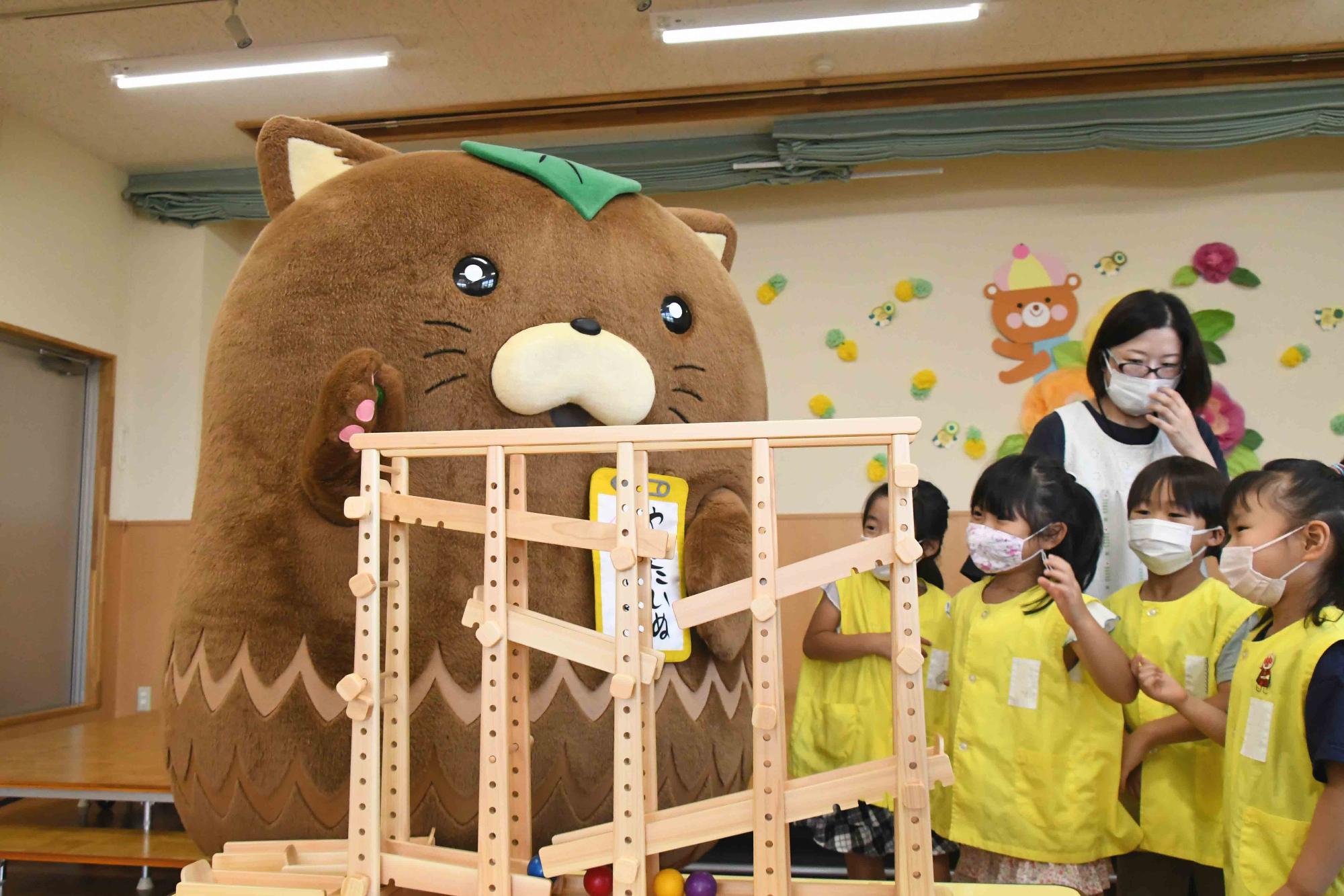 20220609玩具贈呈式