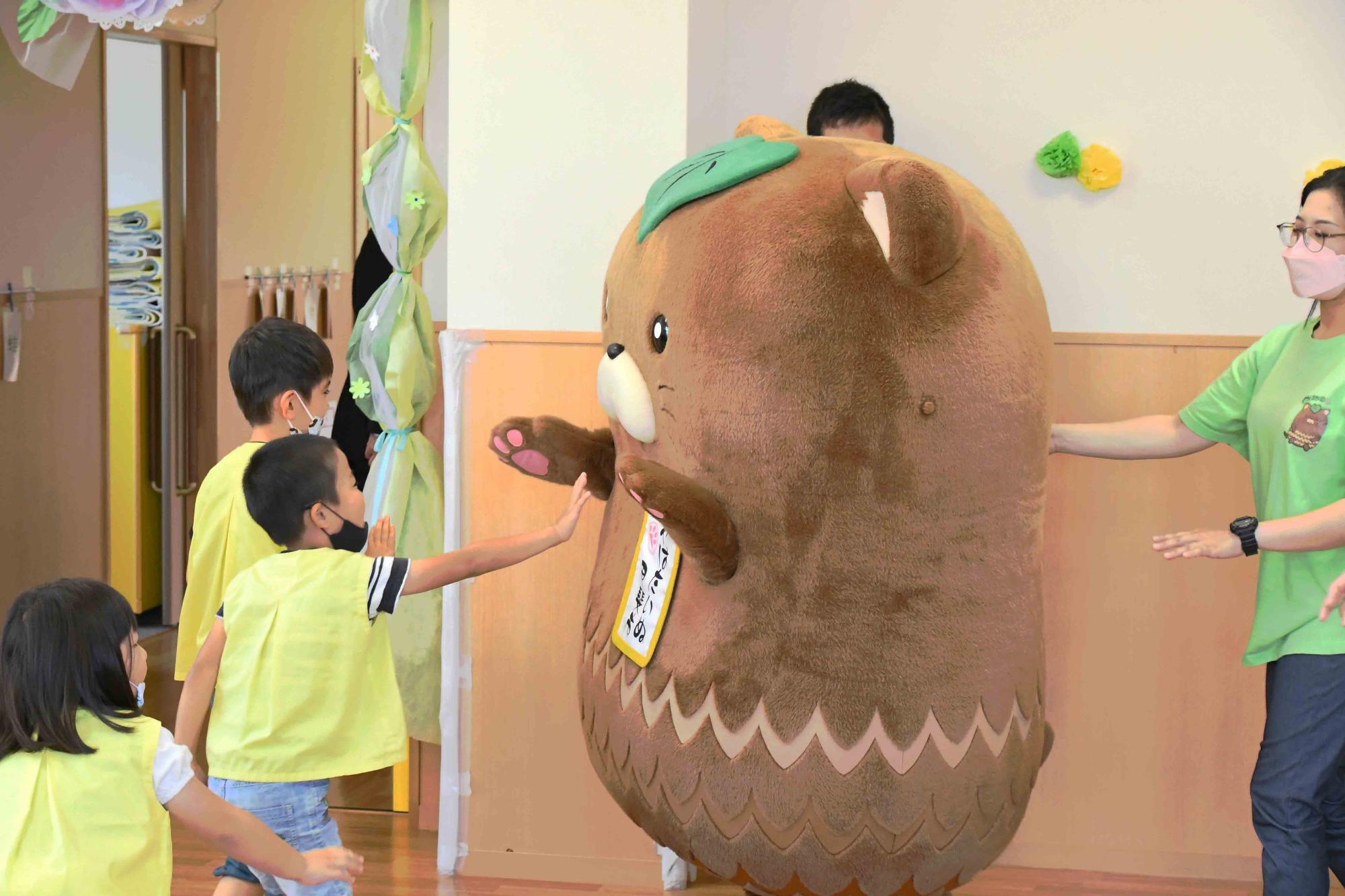 20220609玩具贈呈式