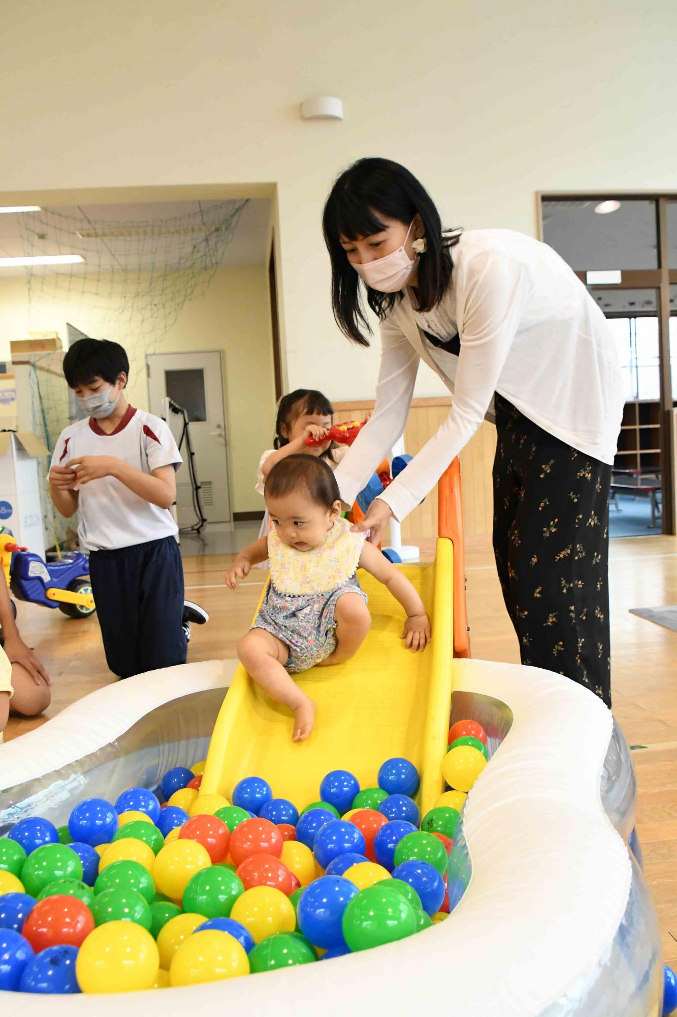 20220714敷島ふれあい中央児童館ボールプール