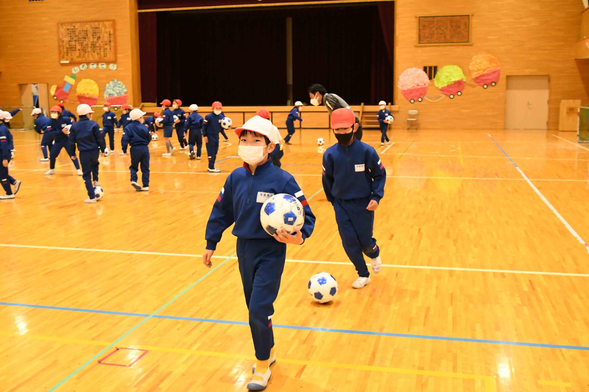 20221222双葉西小学校サッカー教室
