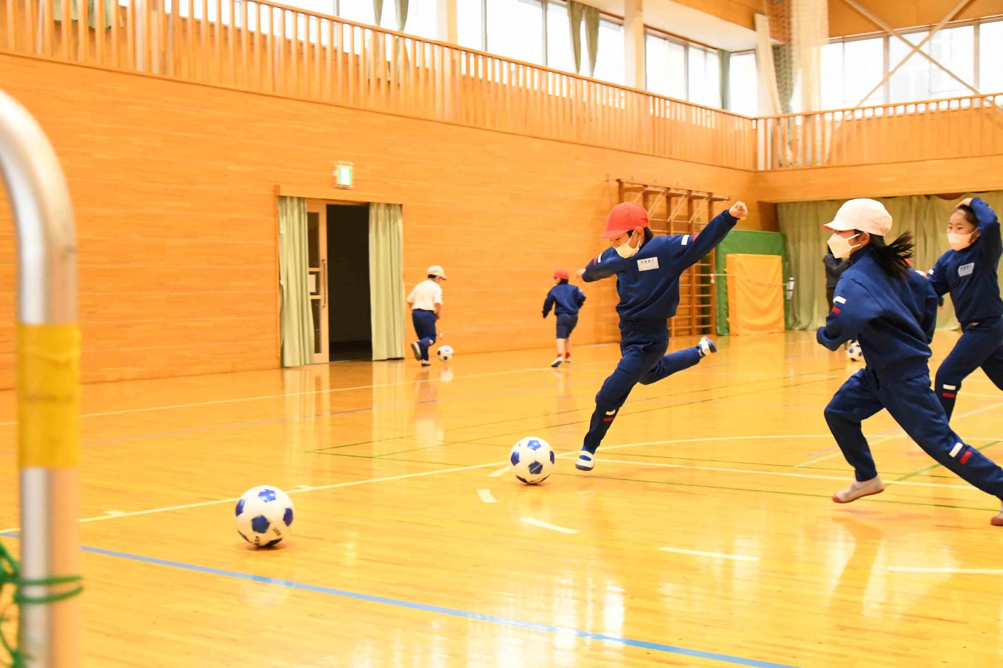 20221222双葉西小学校サッカー教室