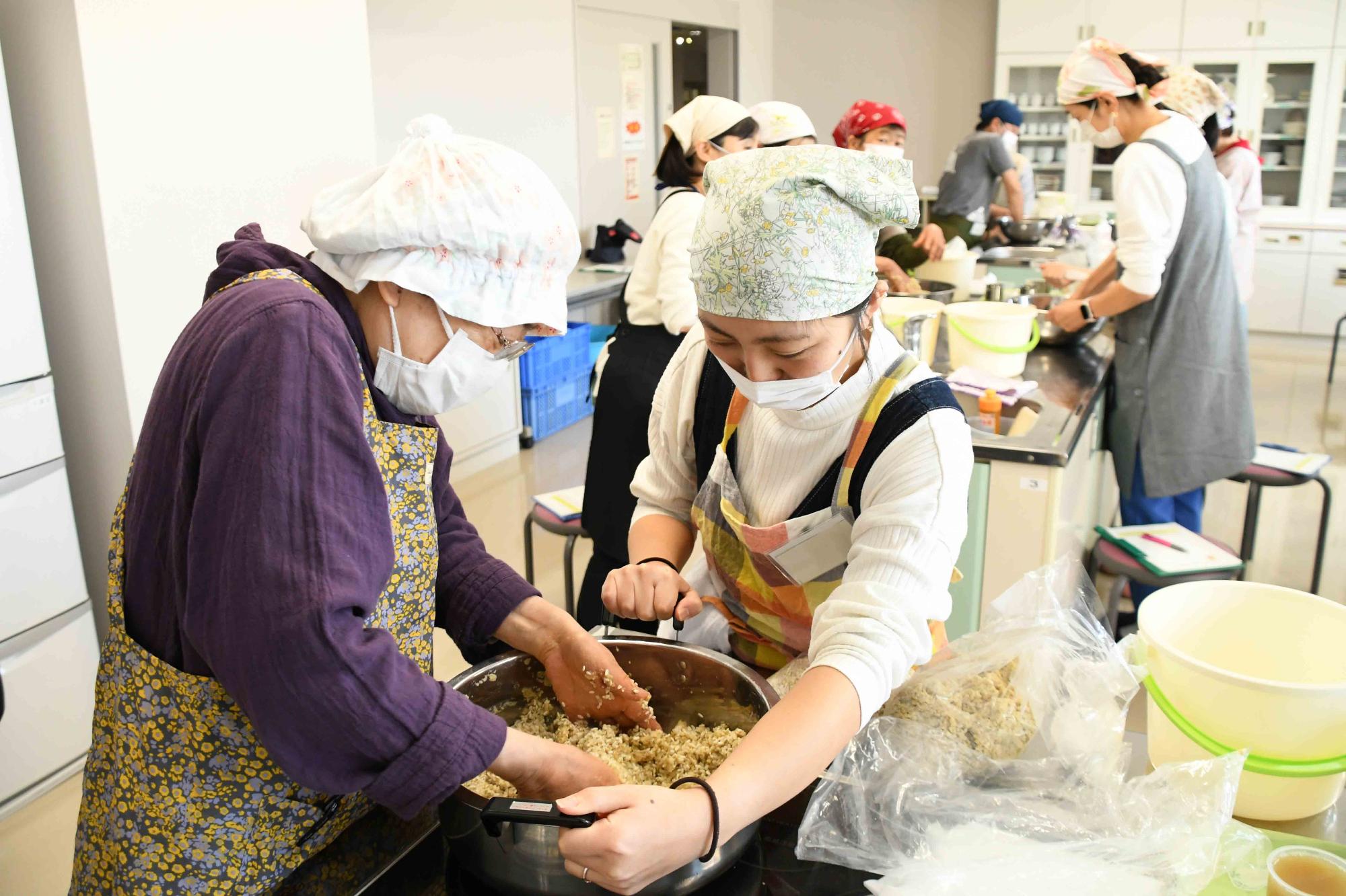 20230406竜王北部公民館天然醸造の無添加味噌を作ろう