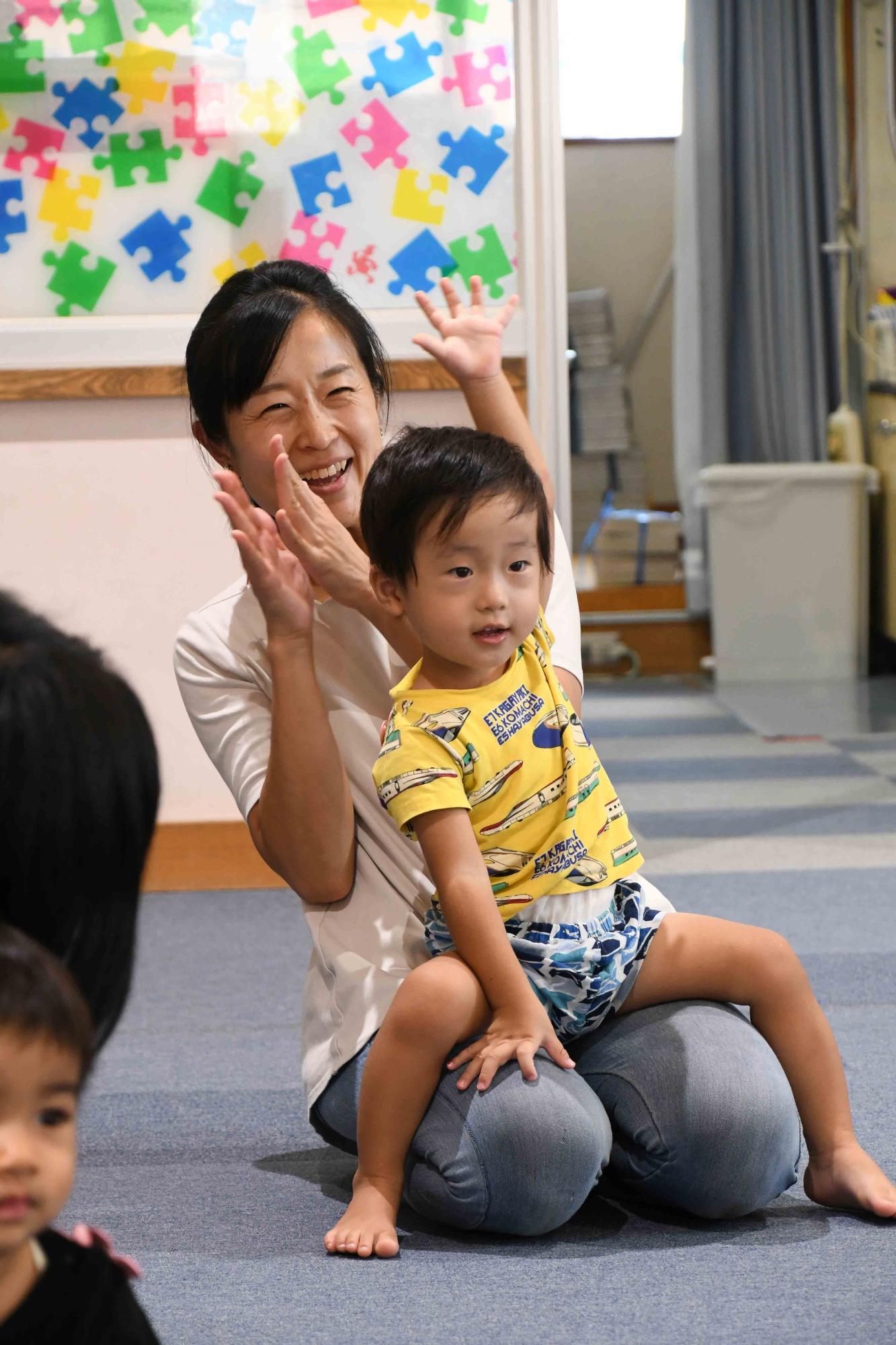 20230919敷島みなみ児童館傘袋ロケット