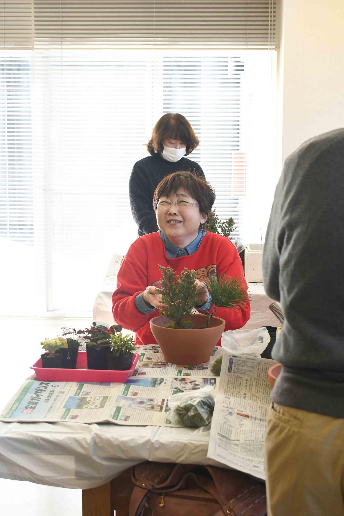 20231220正月向け寄せ植え教室
