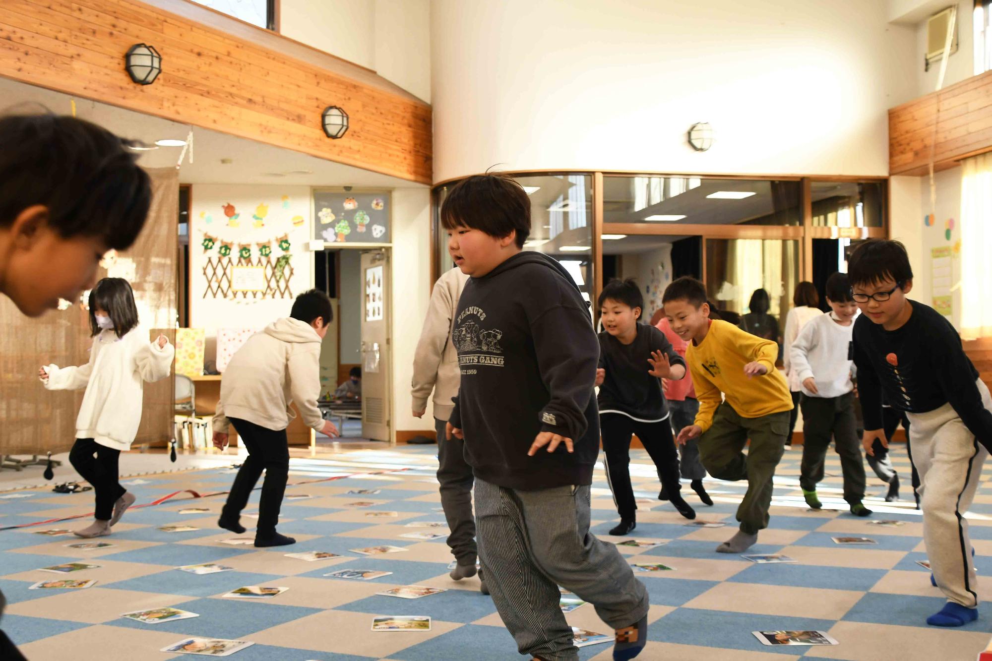 20240117敷島なかよし児童館大型かるた大会
