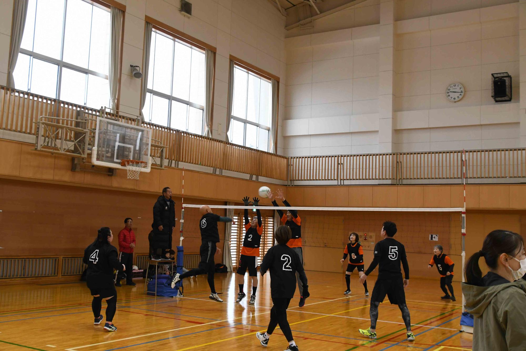 ソフトバレーボール大会の様子