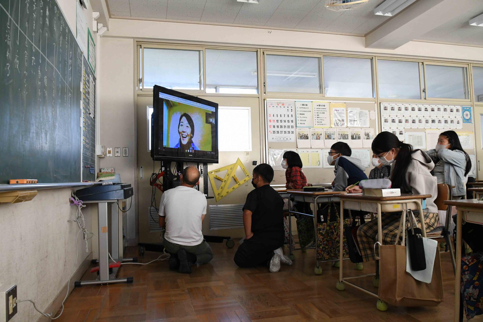 1020竜王南小学校リモート講演会