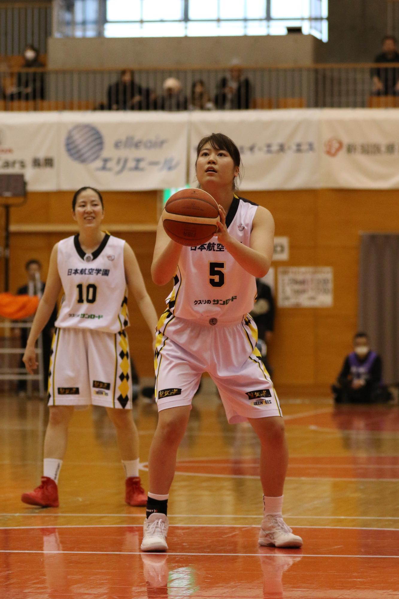 クィーンビーズ勝利で今シーズンを締めくくり