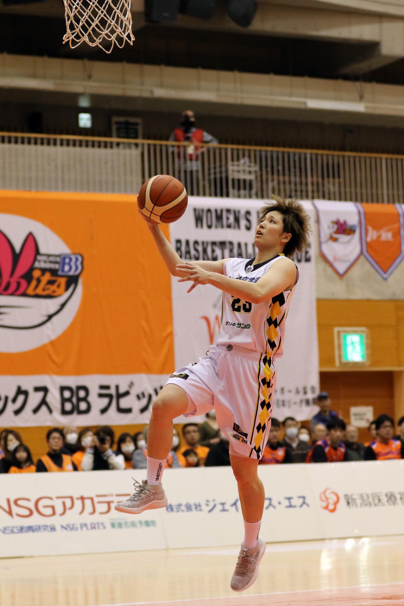 クィーンビーズ勝利で今シーズンを締めくくり