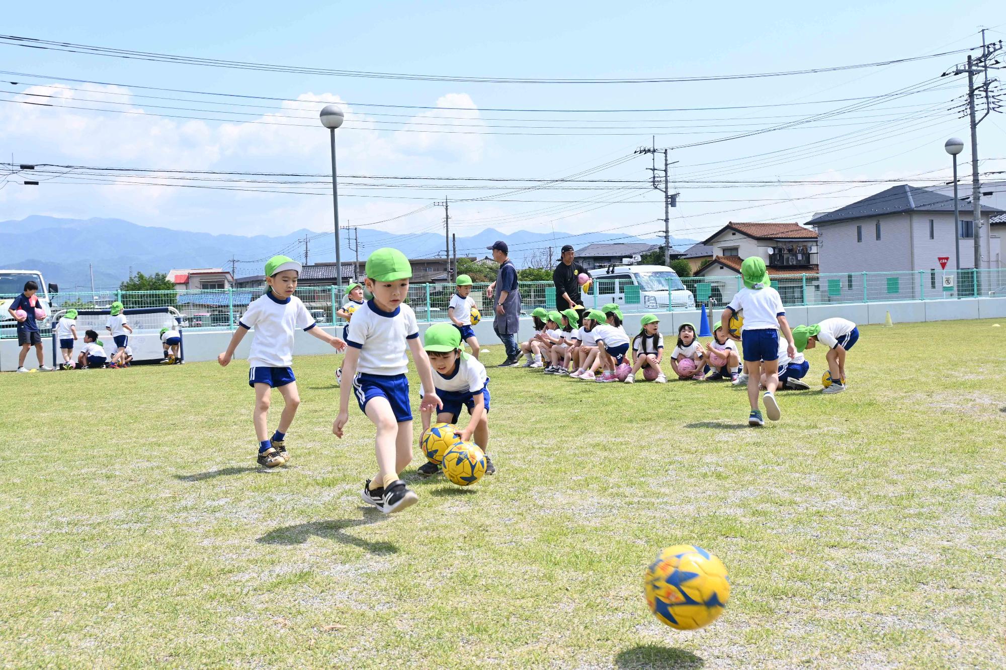 中央保育園巡回サッカー3147