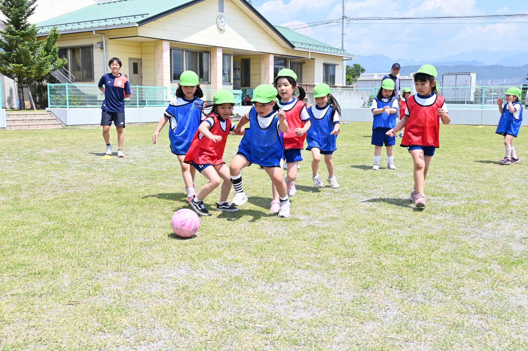 中央保育園巡回サッカー3192