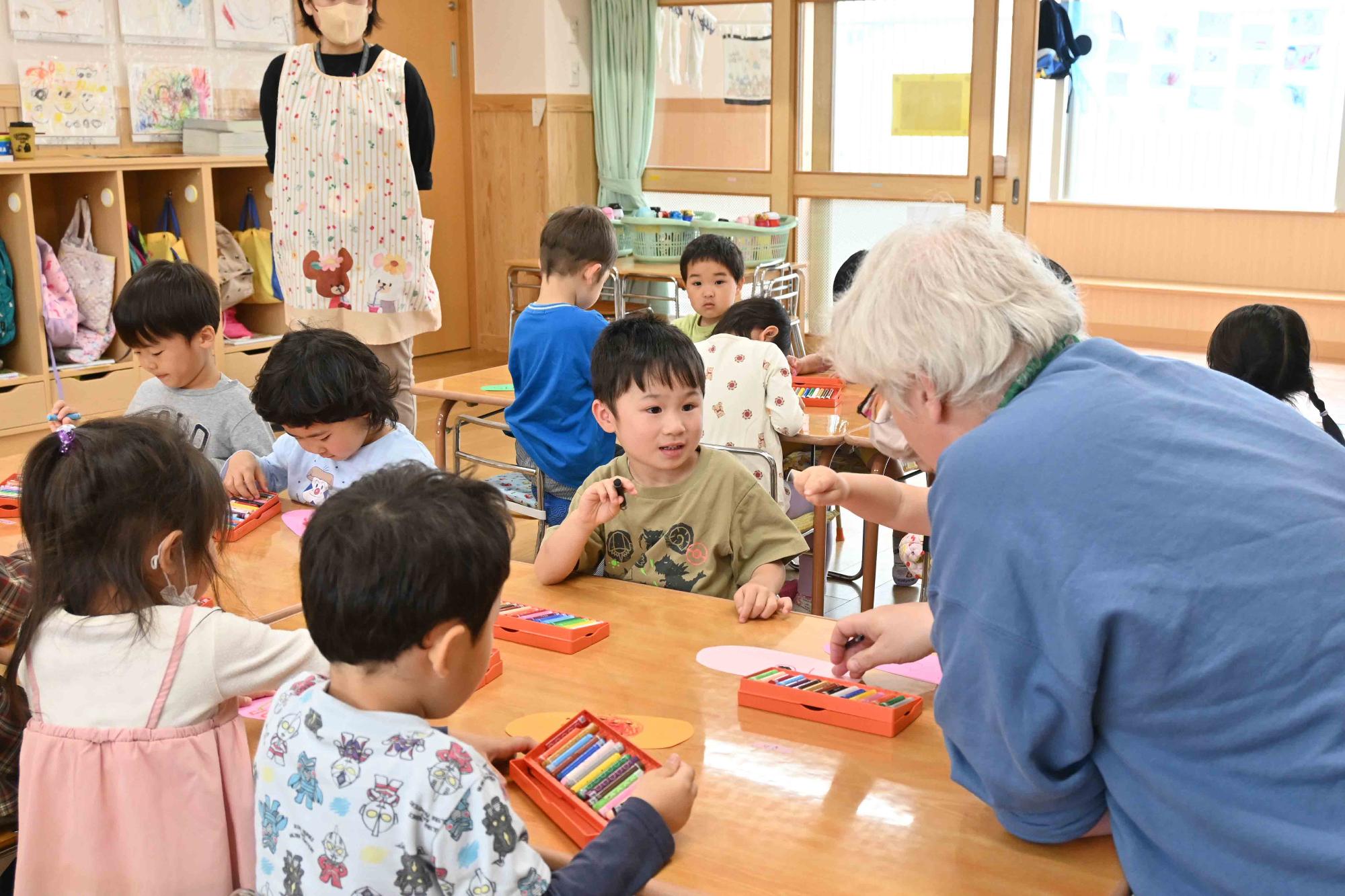 双葉西保育園えいごであそぼう0558