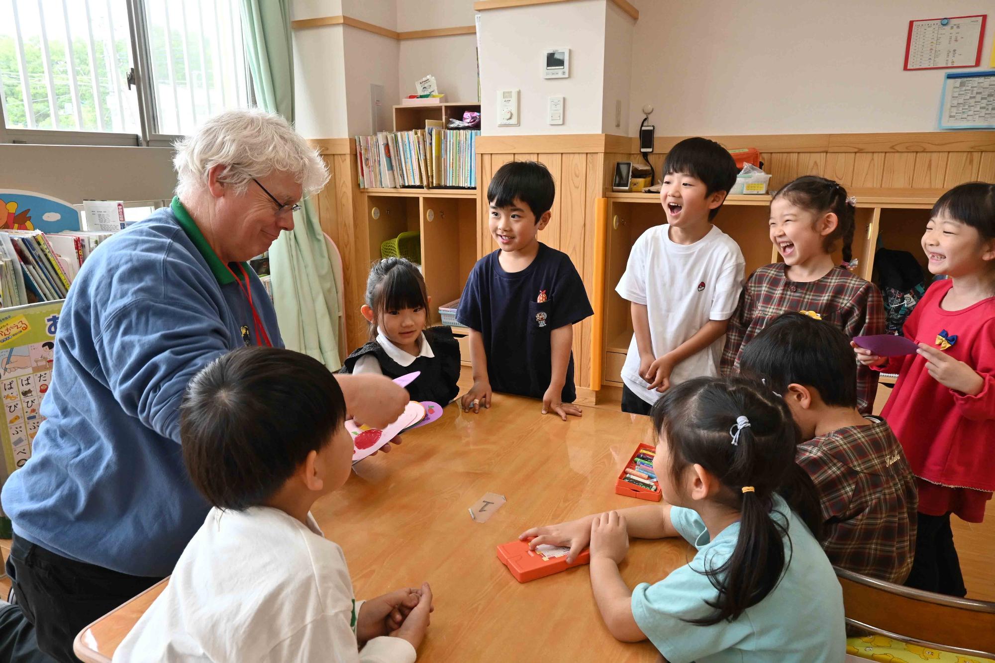 双葉西保育園えいごであそぼう0674