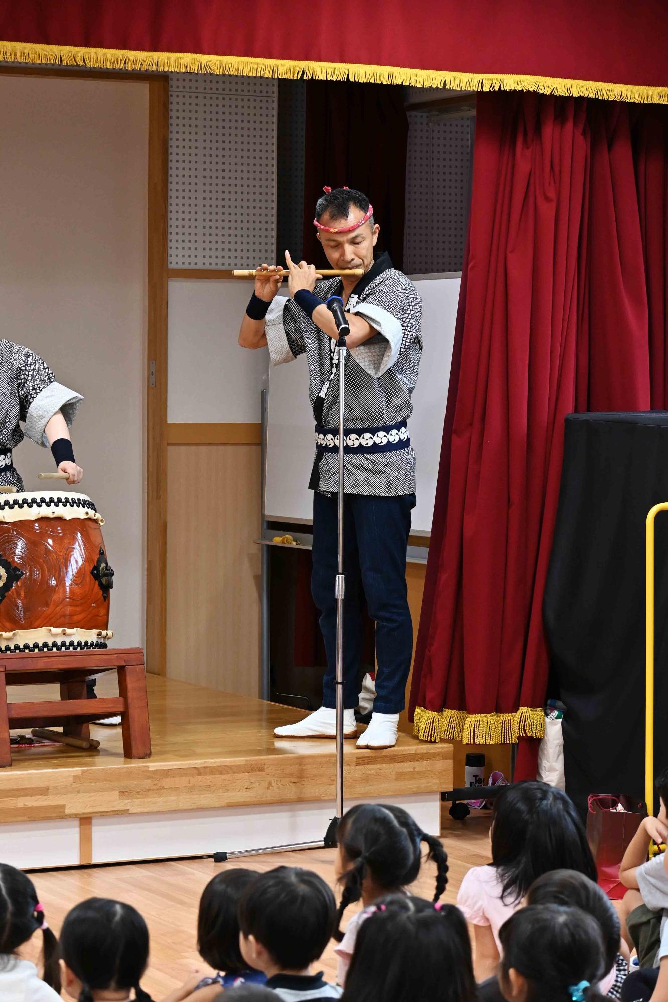 双葉西保育園太鼓であそぼう4915