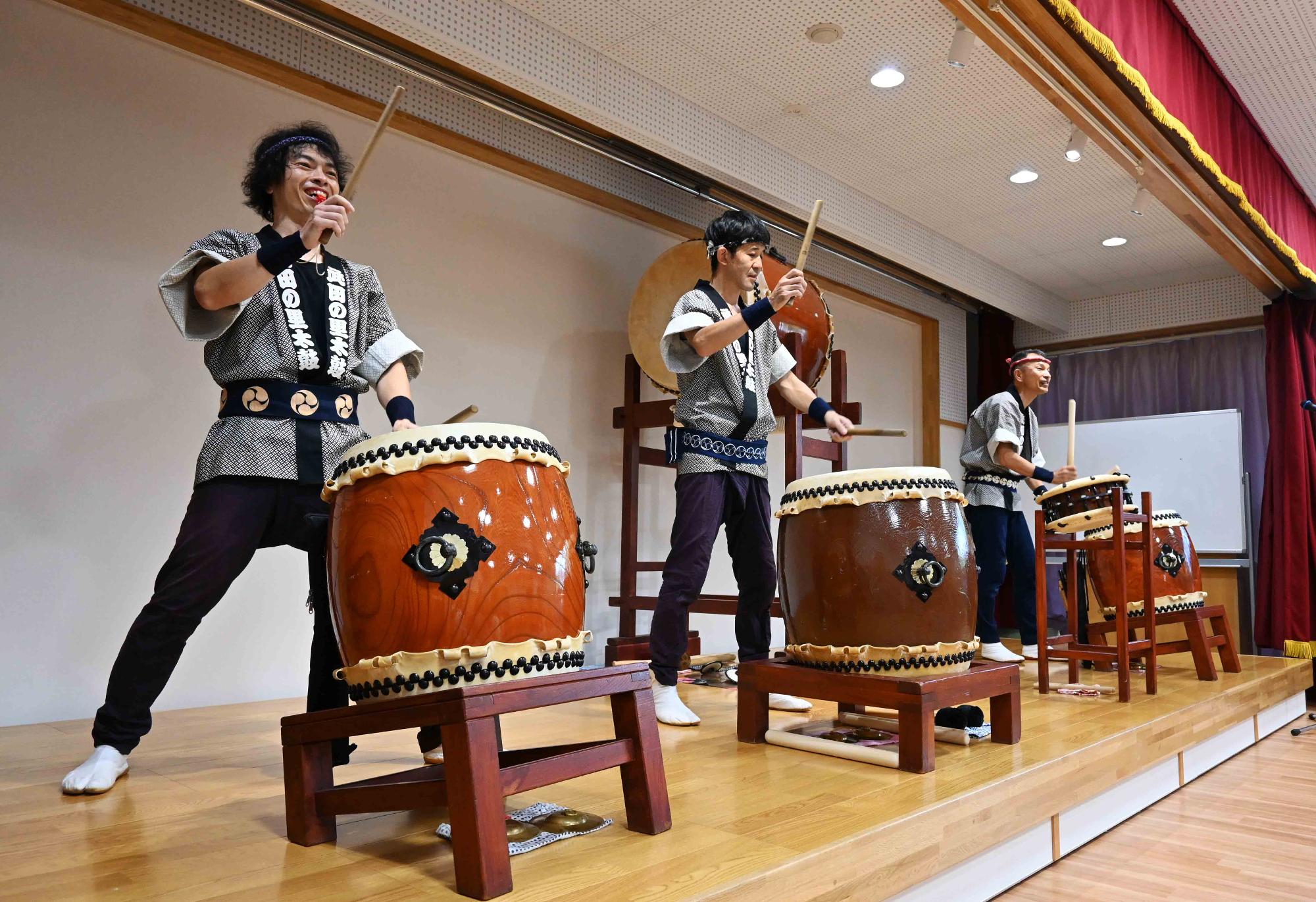 双葉西保育園太鼓であそぼう5038
