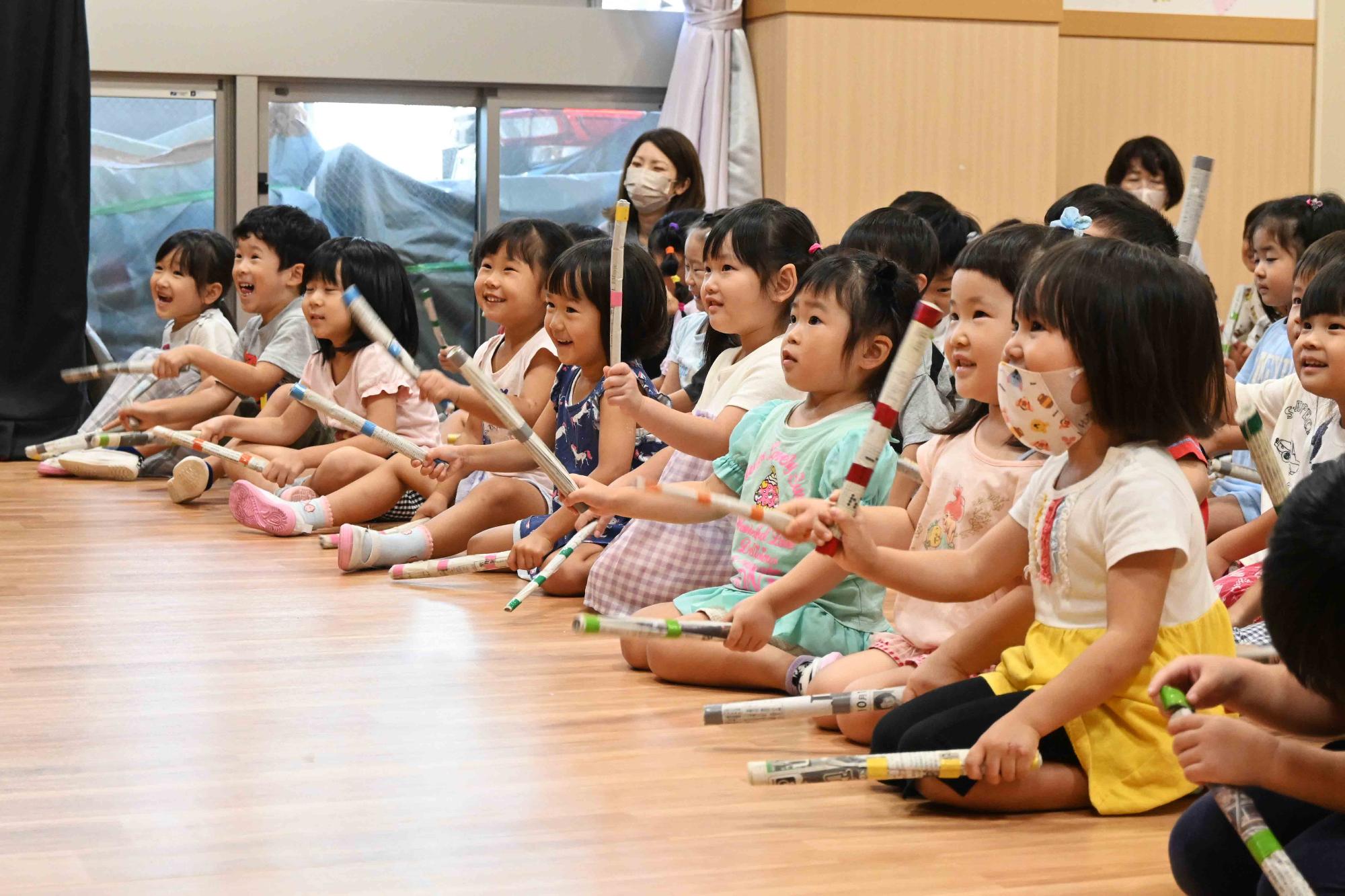 双葉西保育園太鼓であそぼう5123