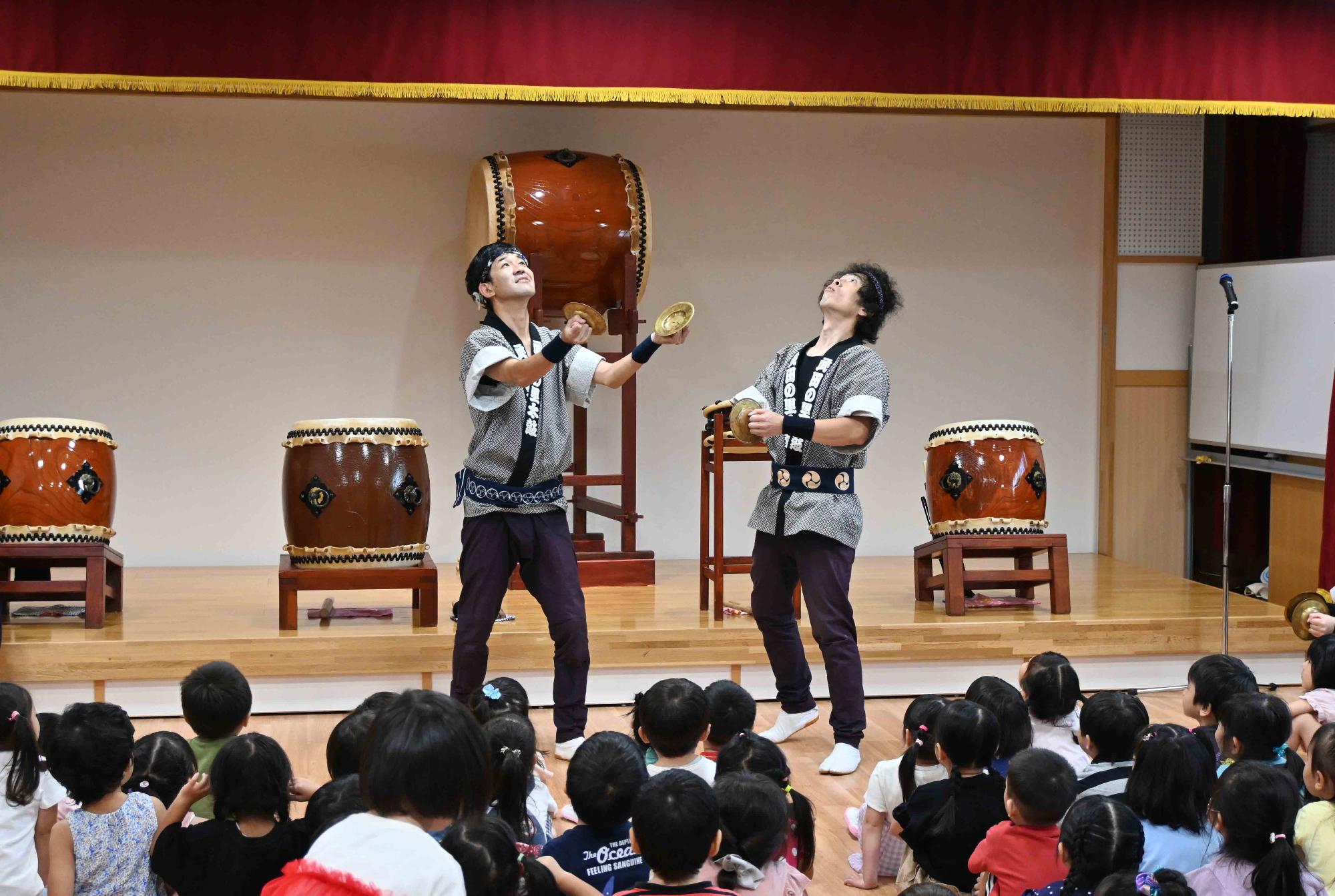 双葉西保育園太鼓であそぼう5135