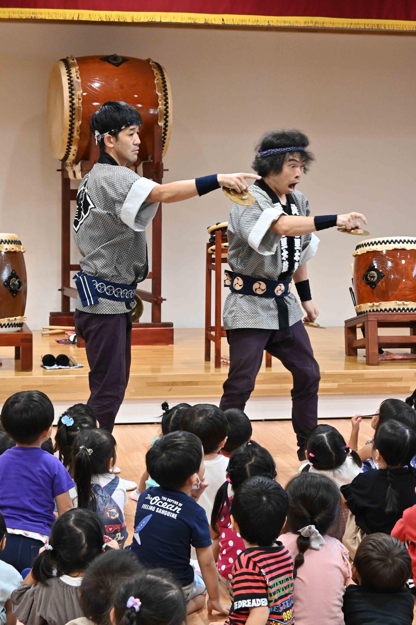 双葉西保育園太鼓であそぼう5143