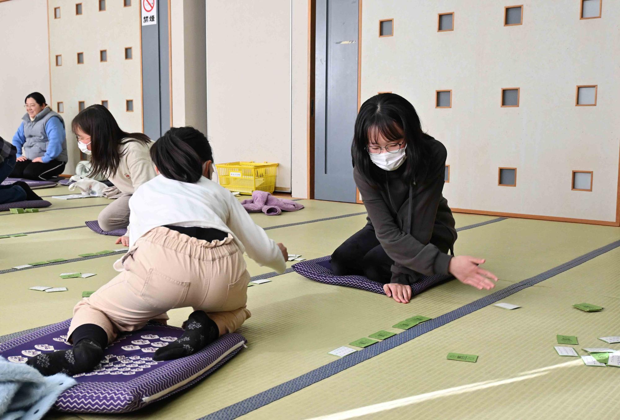 競技かるた2639