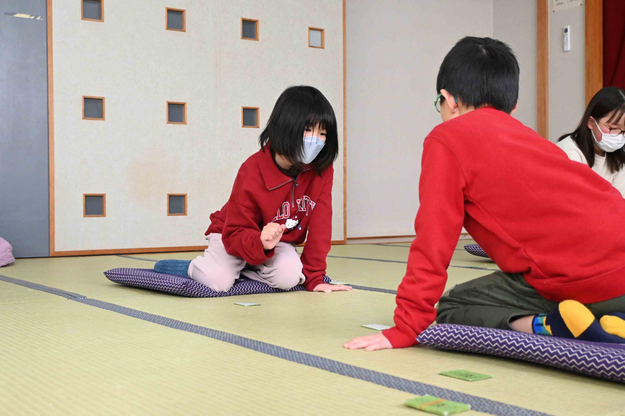 競技かるた2695