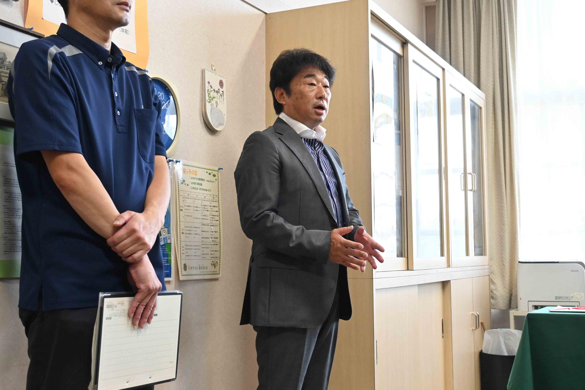 中村建設贈呈式1058