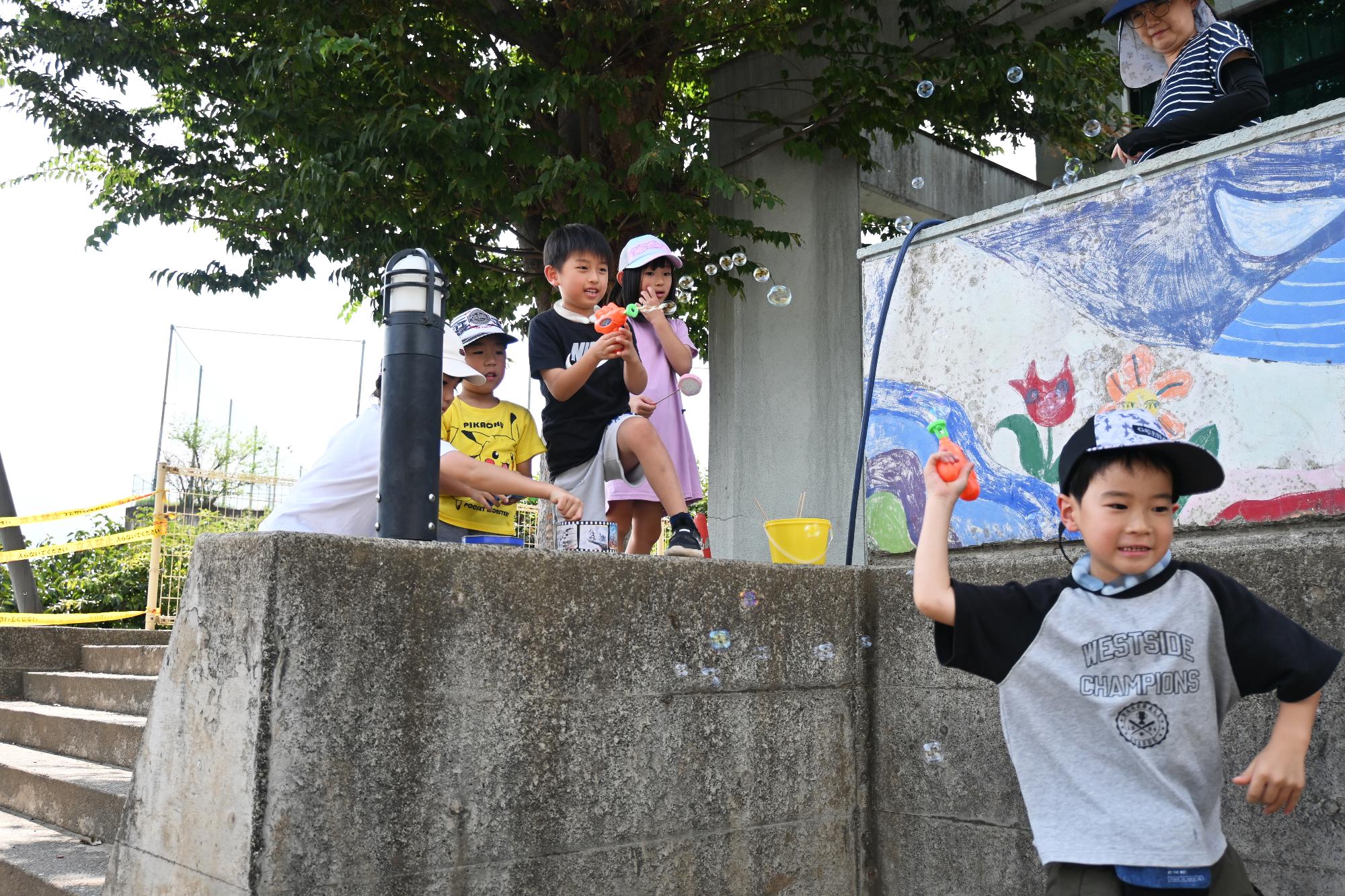 竜王北児童館しゃぼん玉2048