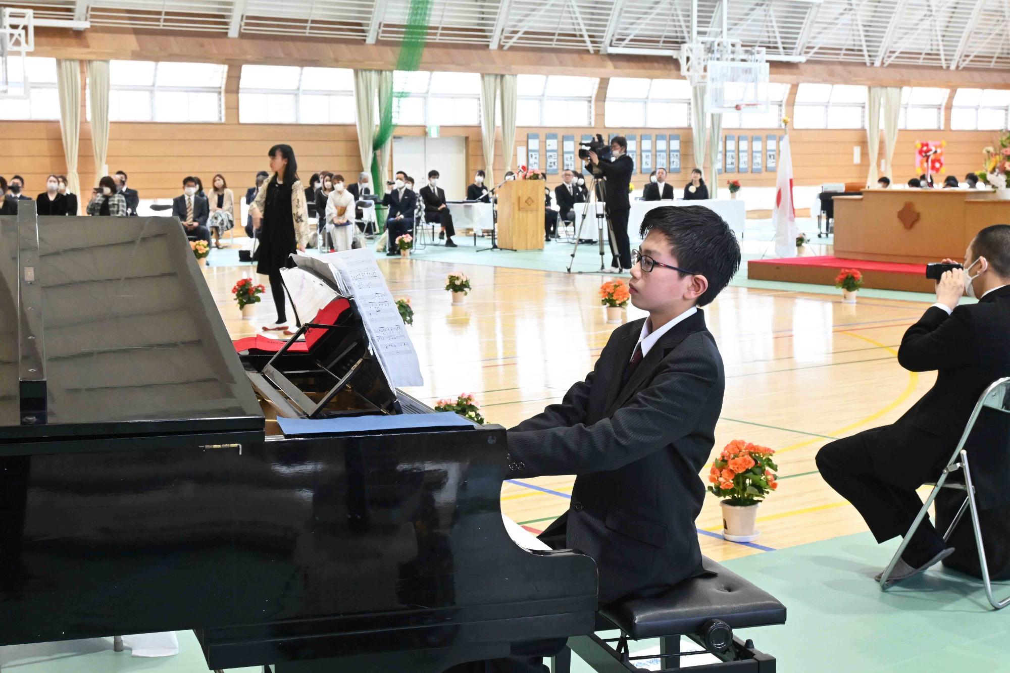敷島北小学校卒業式7454