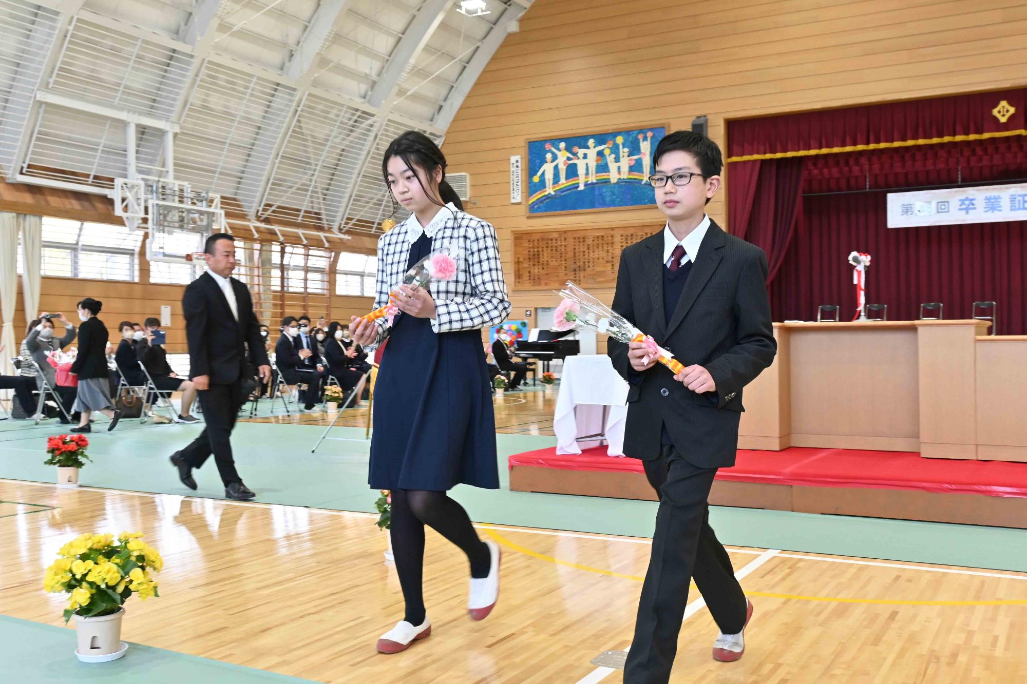 敷島北小学校卒業式7649