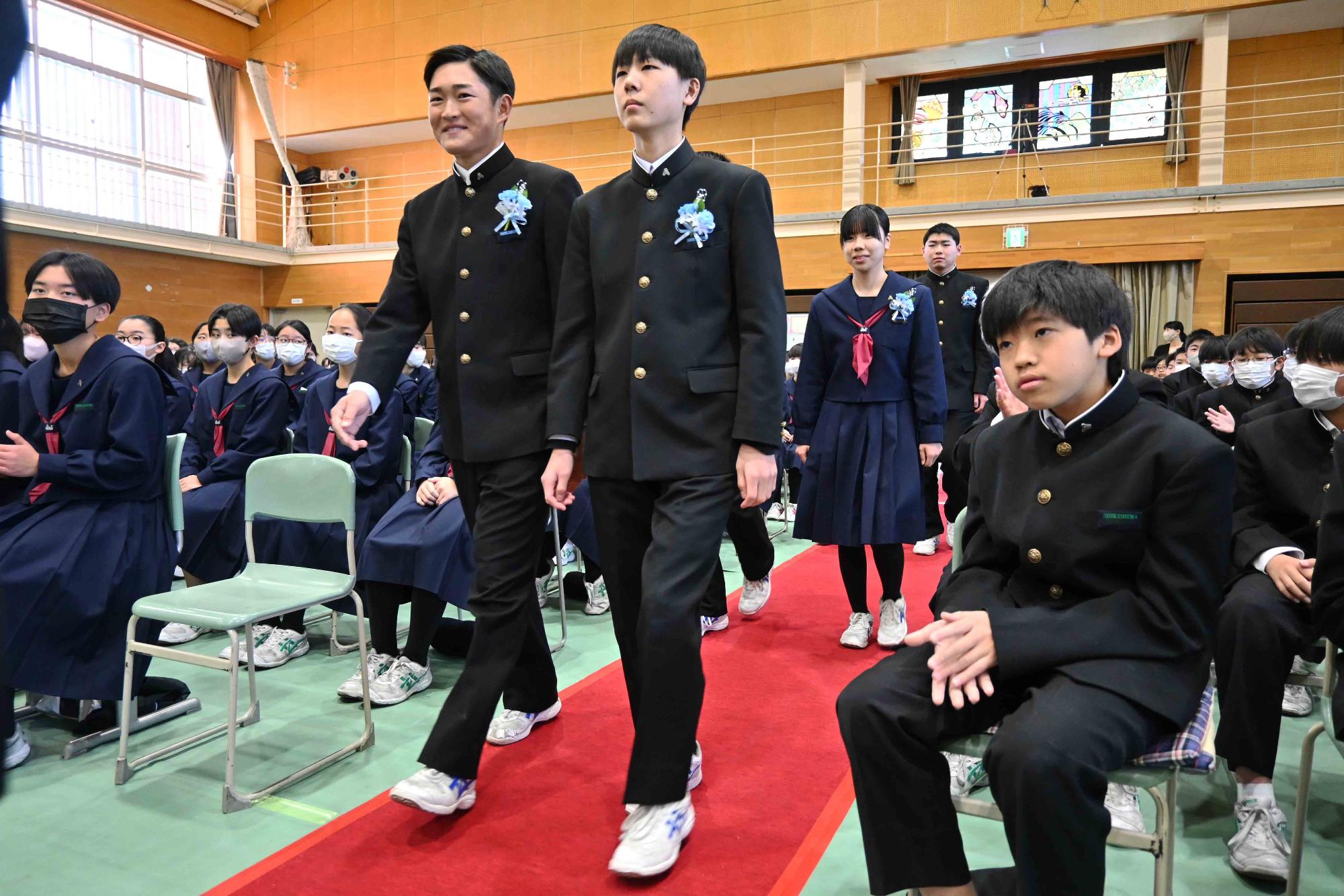 敷島中卒業式3642
