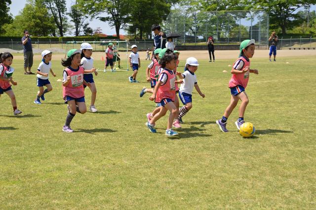 キッズサッカー交流大会の様子の写真3