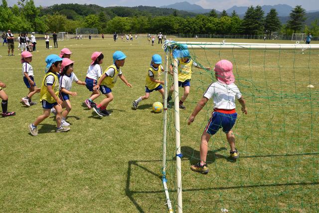 キッズサッカー交流大会の様子の写真5