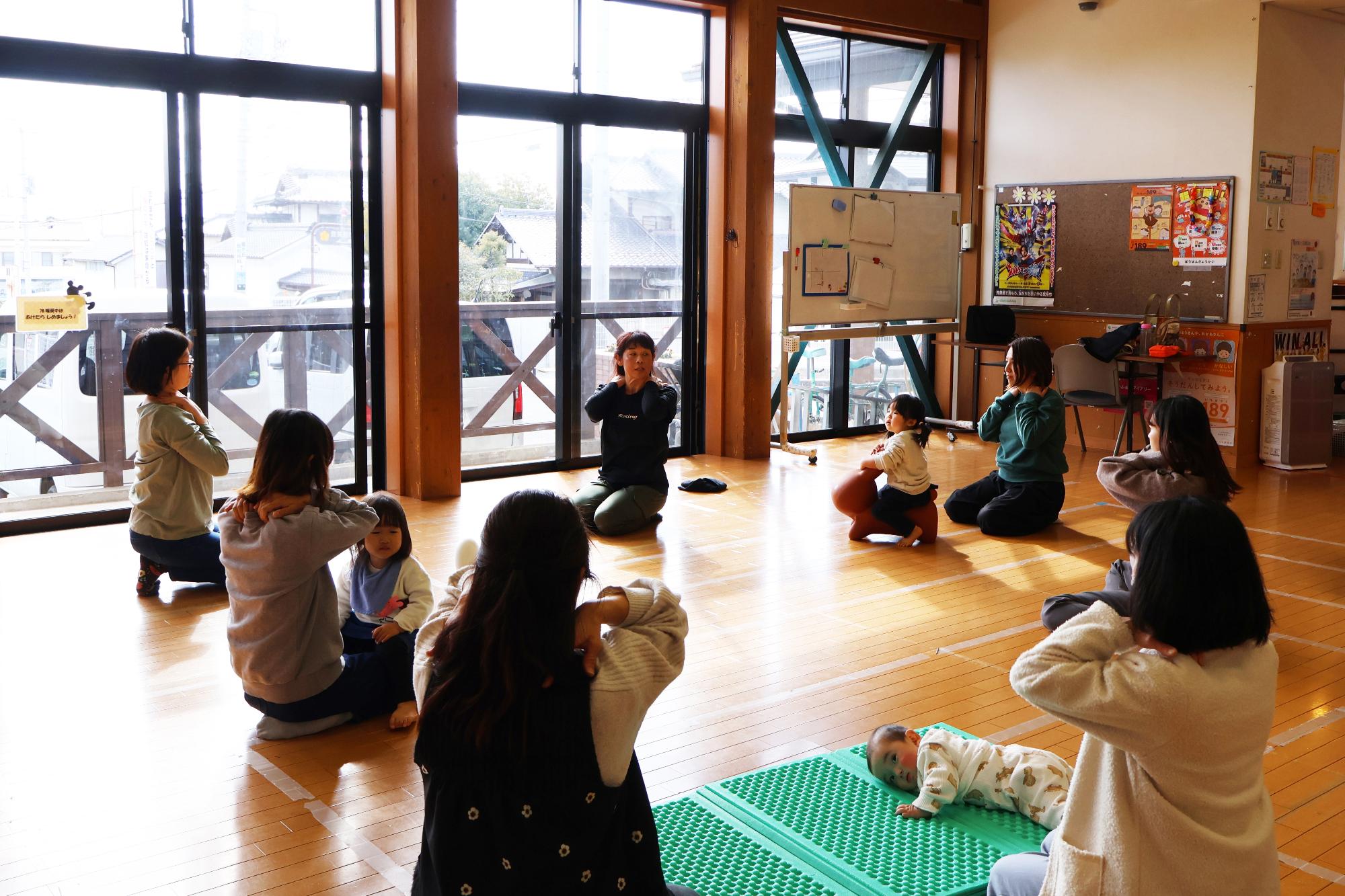 双葉東児童館 親子体操教室