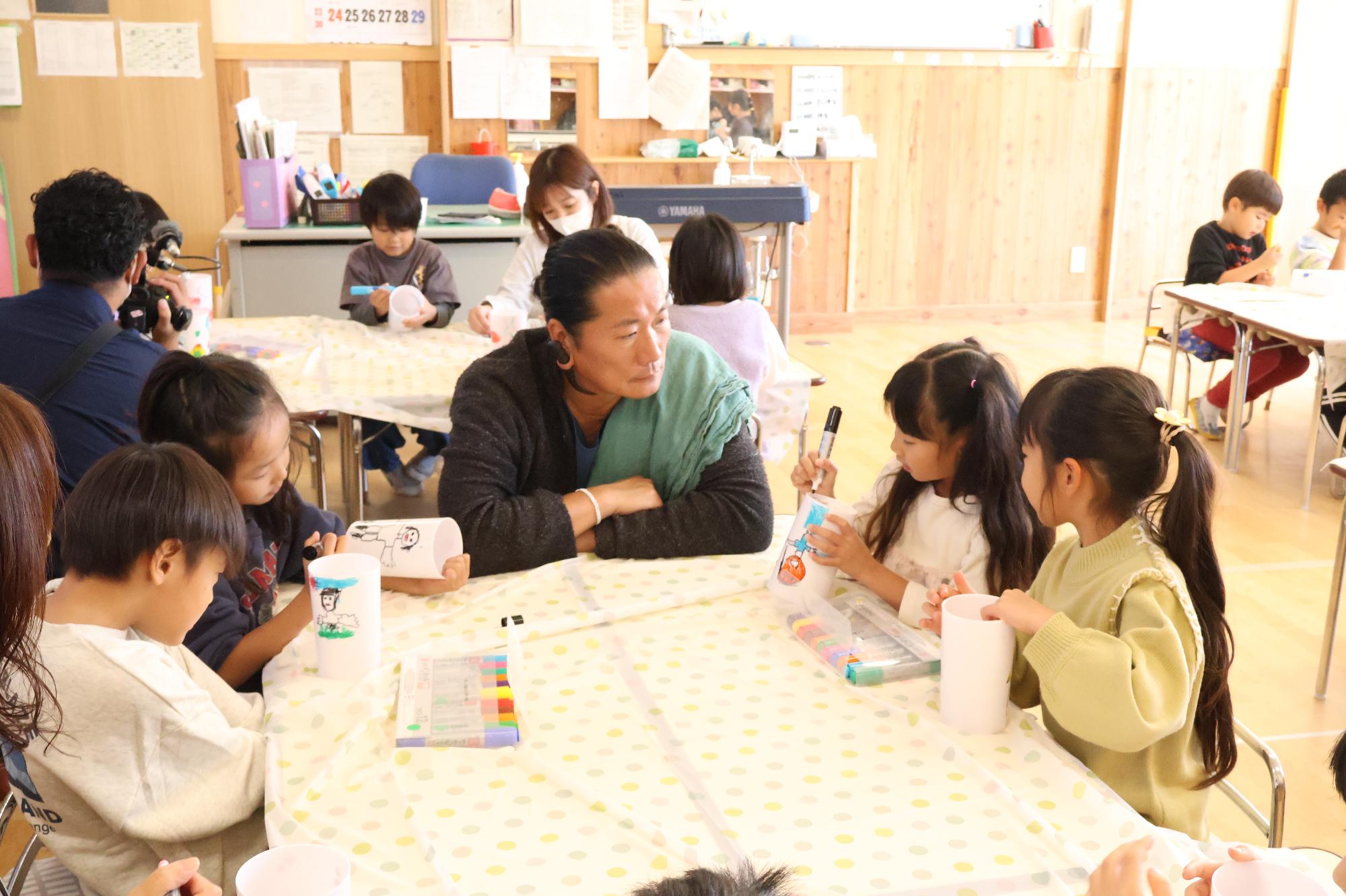 キャンドル・ジュンさんがワークショップを開催