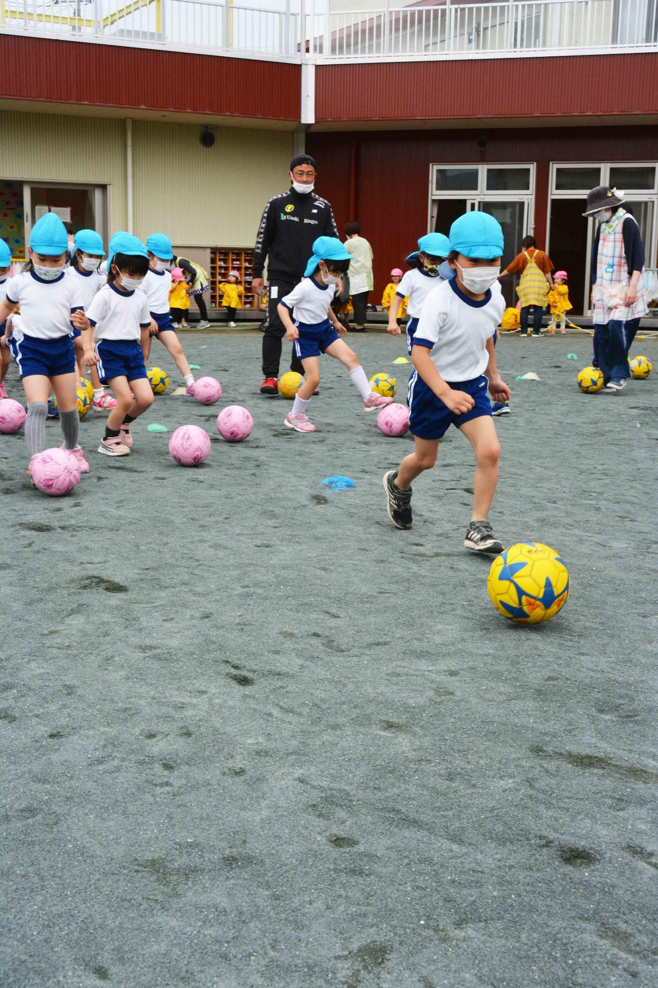 20220428竜王北保育園キッズサッカー