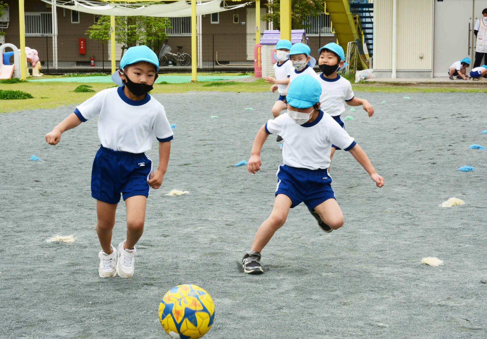 20220428竜王北保育園キッズサッカー