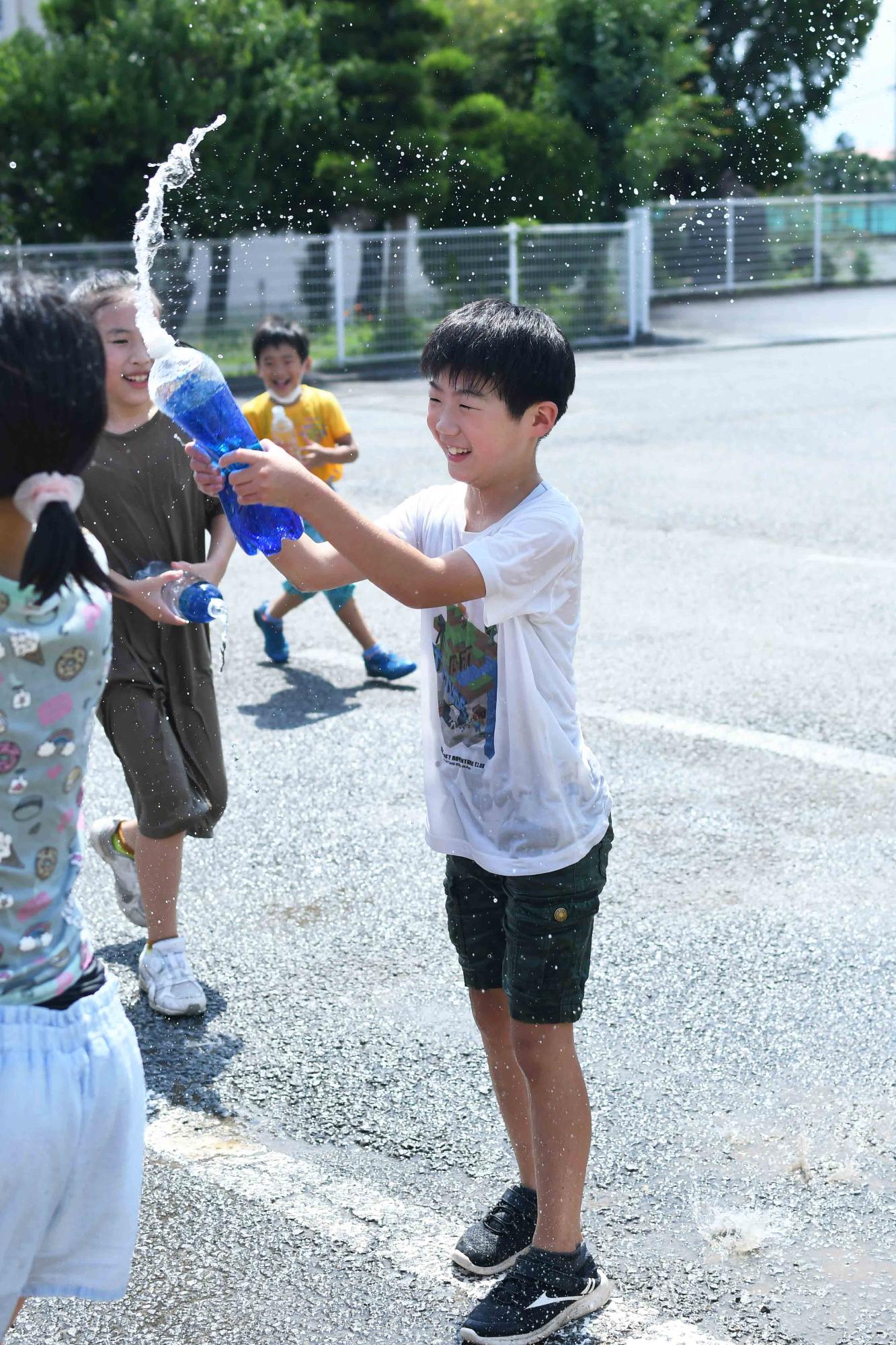 20220810双葉西児童館水遊び