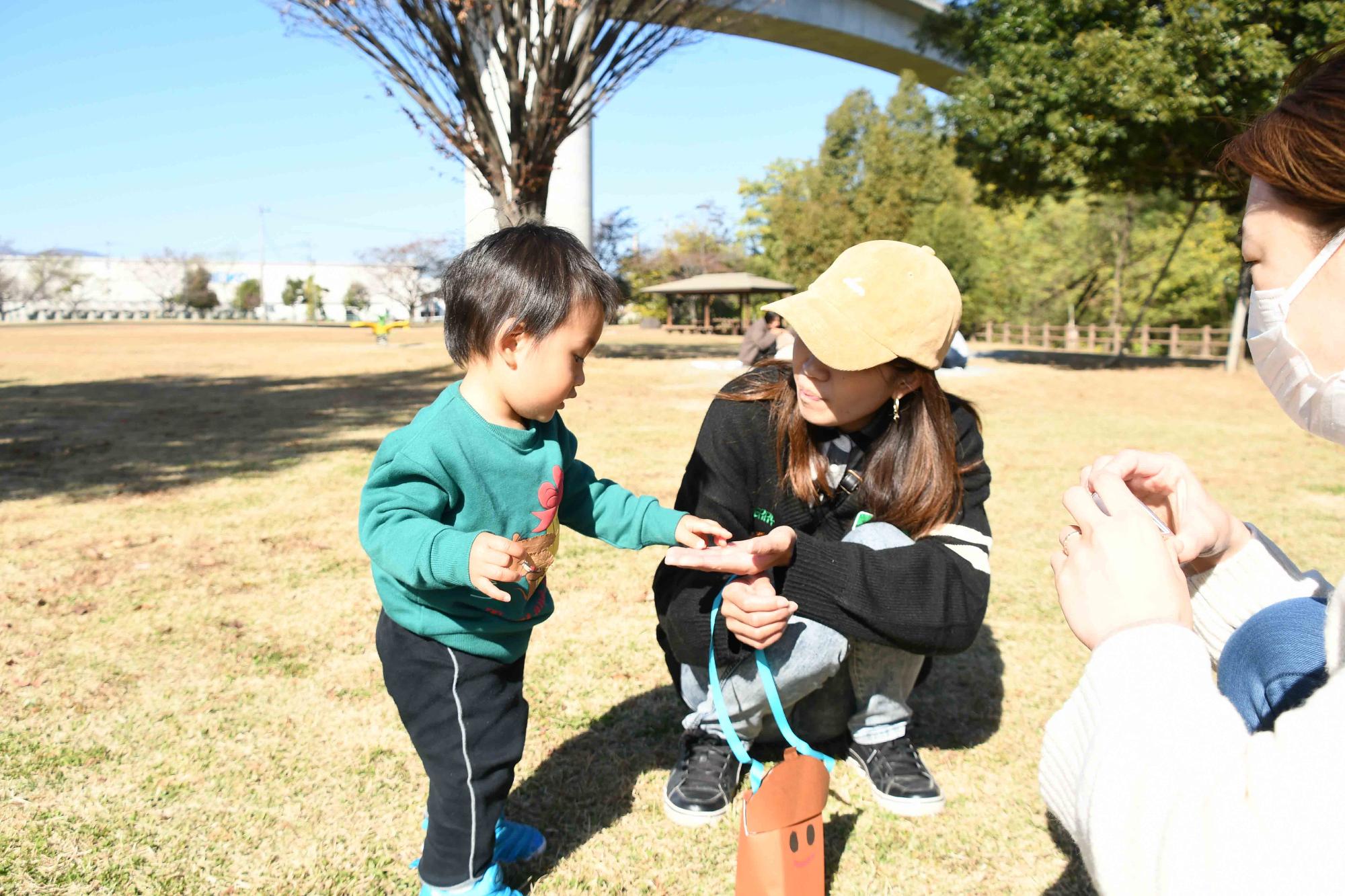 20231121双葉西児童館秋を見つけよう