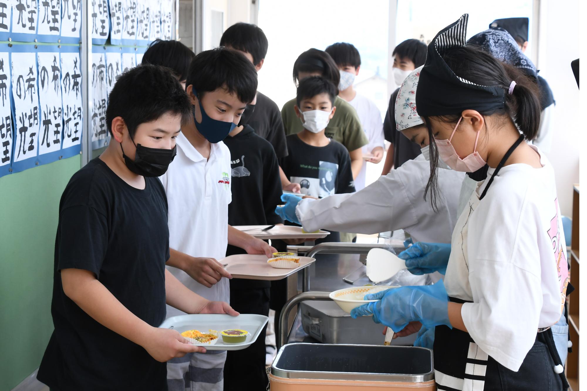 20240902市制施行20周年記念給食