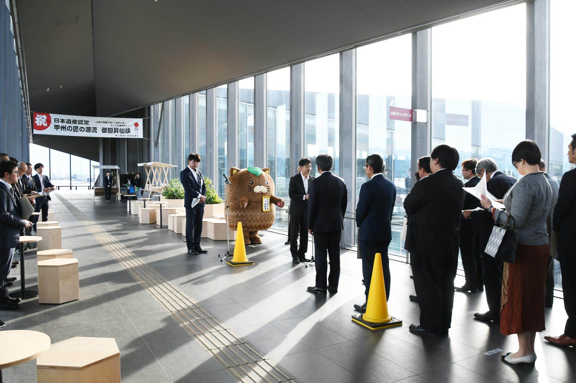 20241031AIオンデマンド交通「かいのり」および竜王駅モビリティハブお披露目式