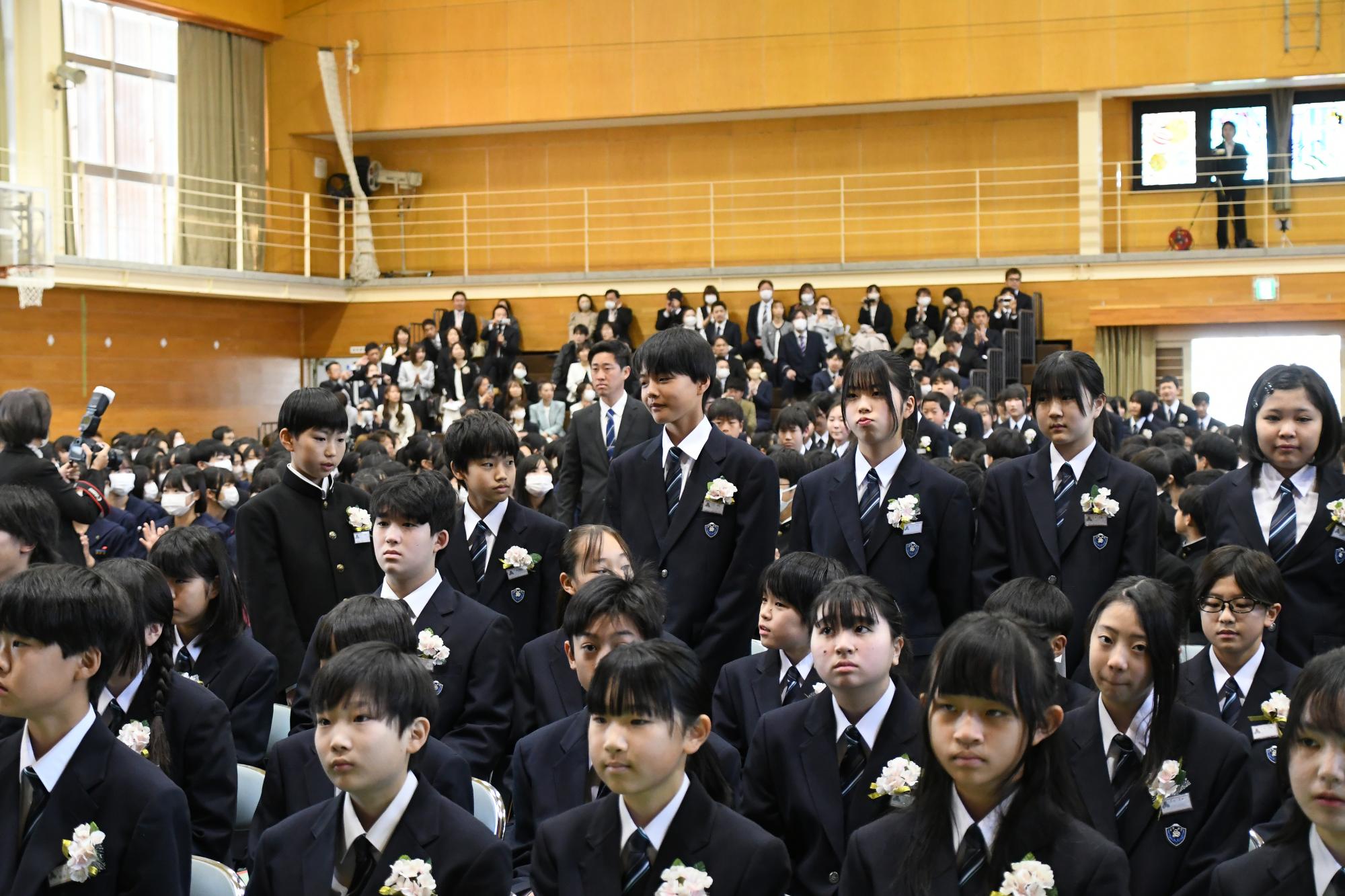 20250408敷島中学校入学式