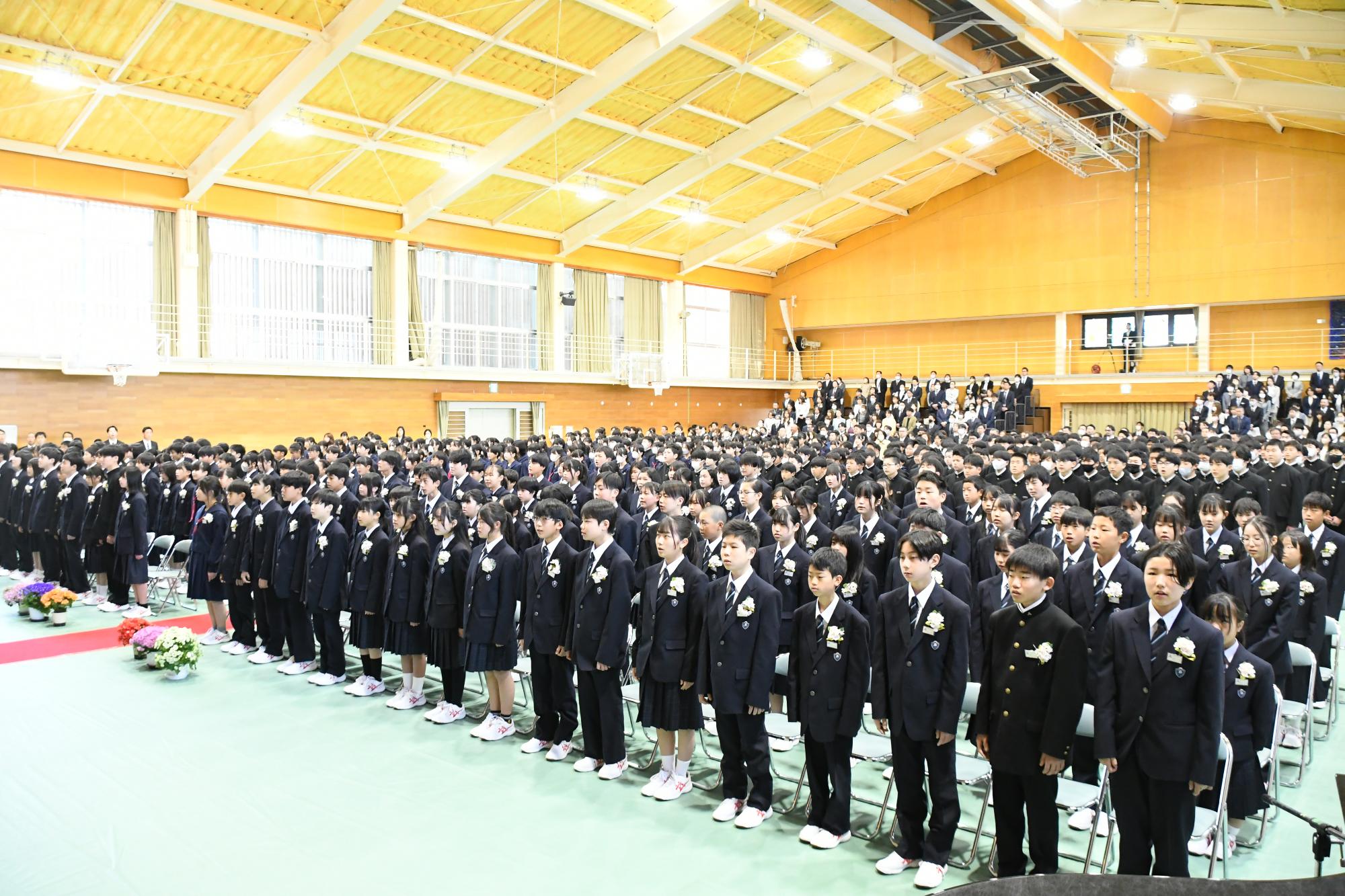 20250408敷島中学校入学式