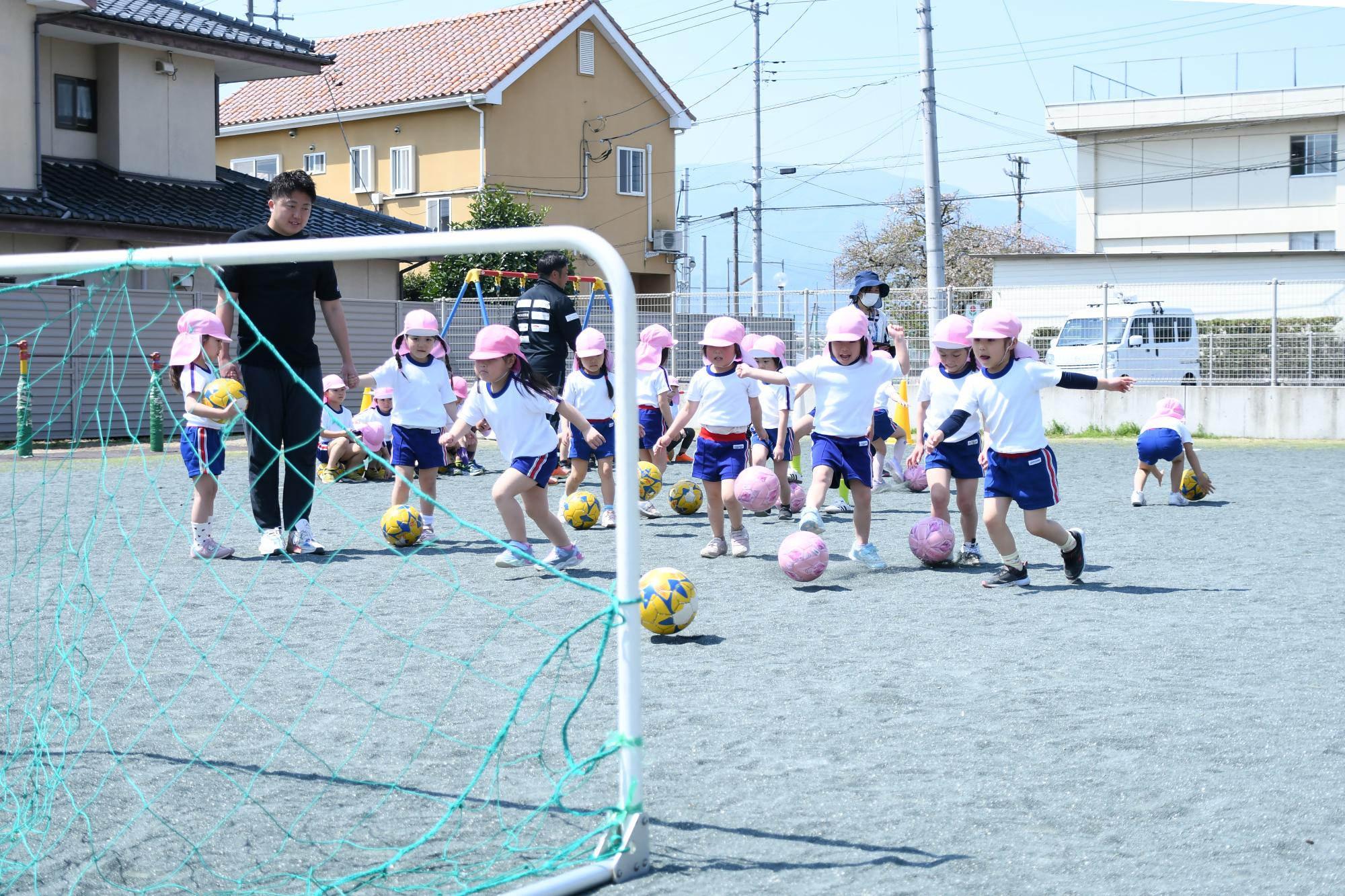20250417敷島保育園サッカー教室