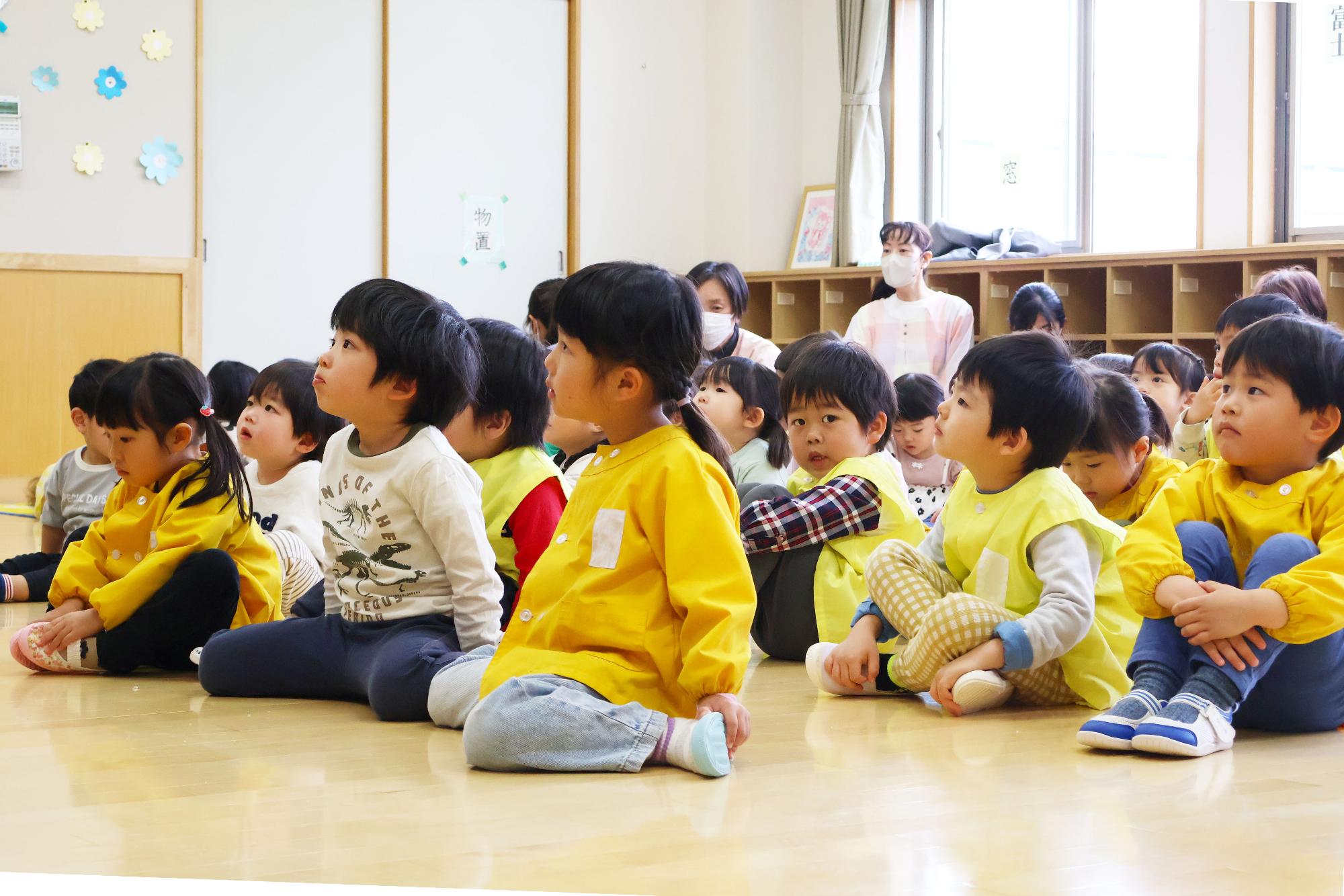 竜王中央保育園こいのぼり集会