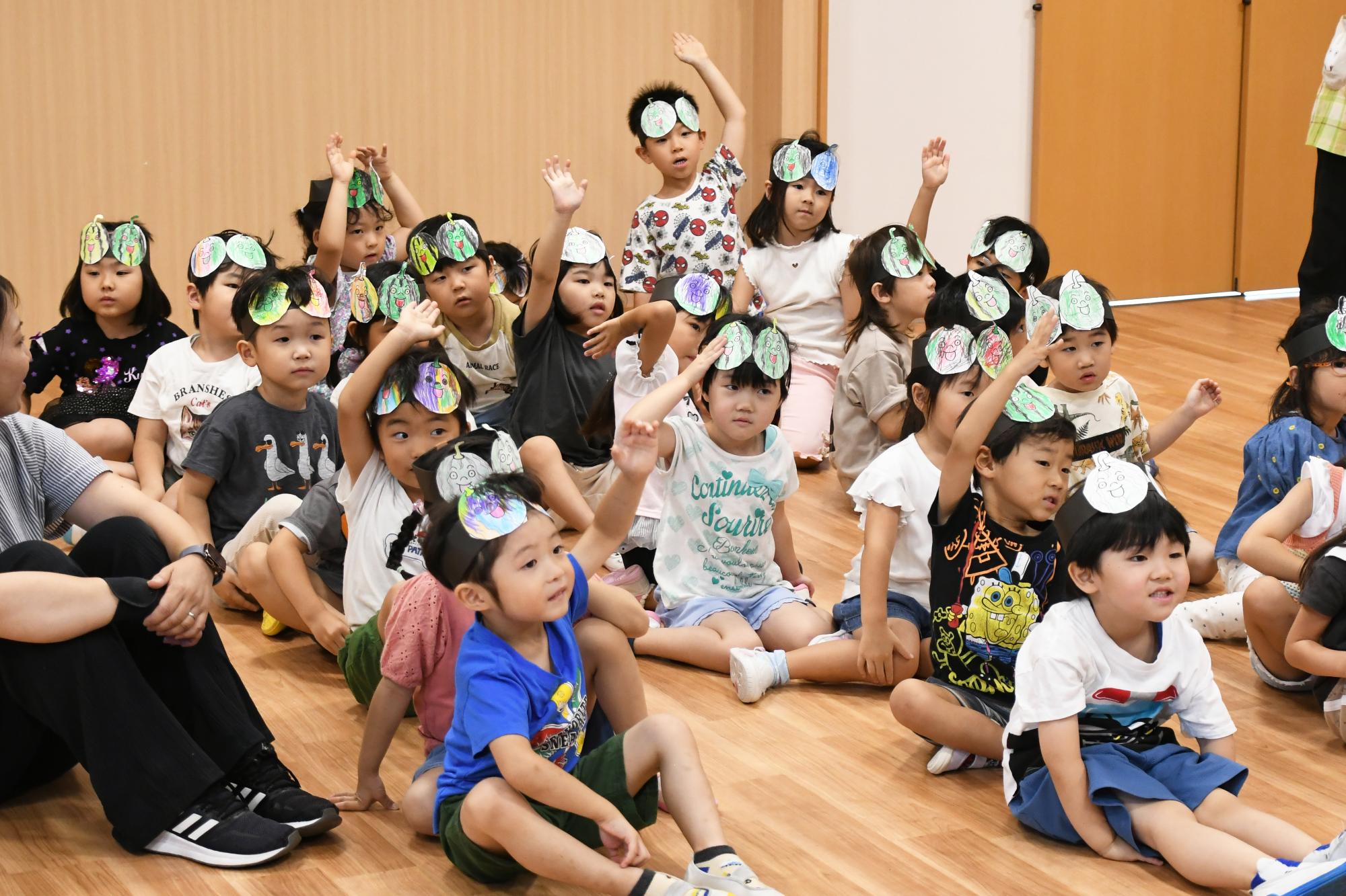 20250724双葉西保育園すいか割り
