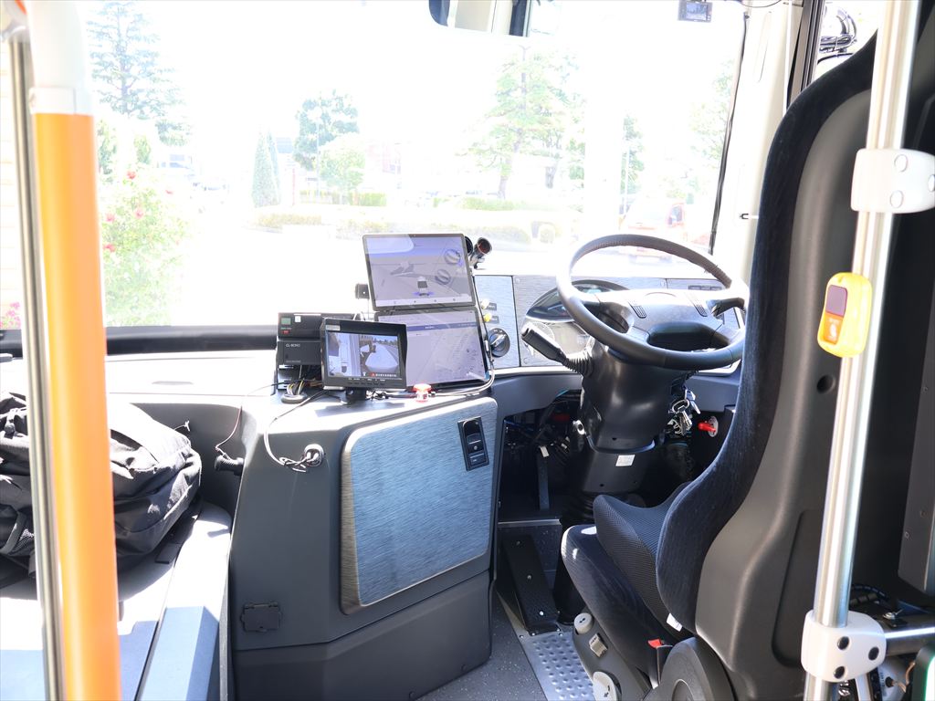 運転席周り
