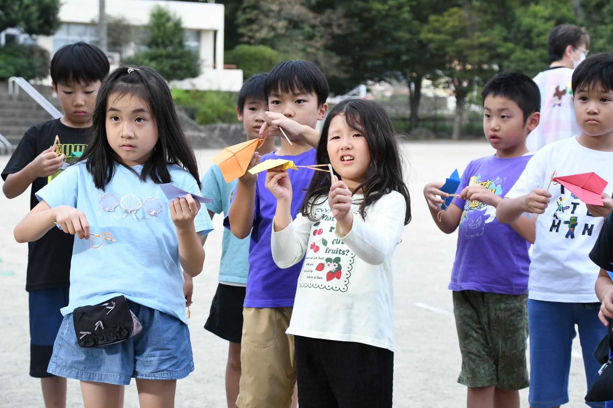 20251008敷島なかよし児童館竹とんぼと紙飛行機教室