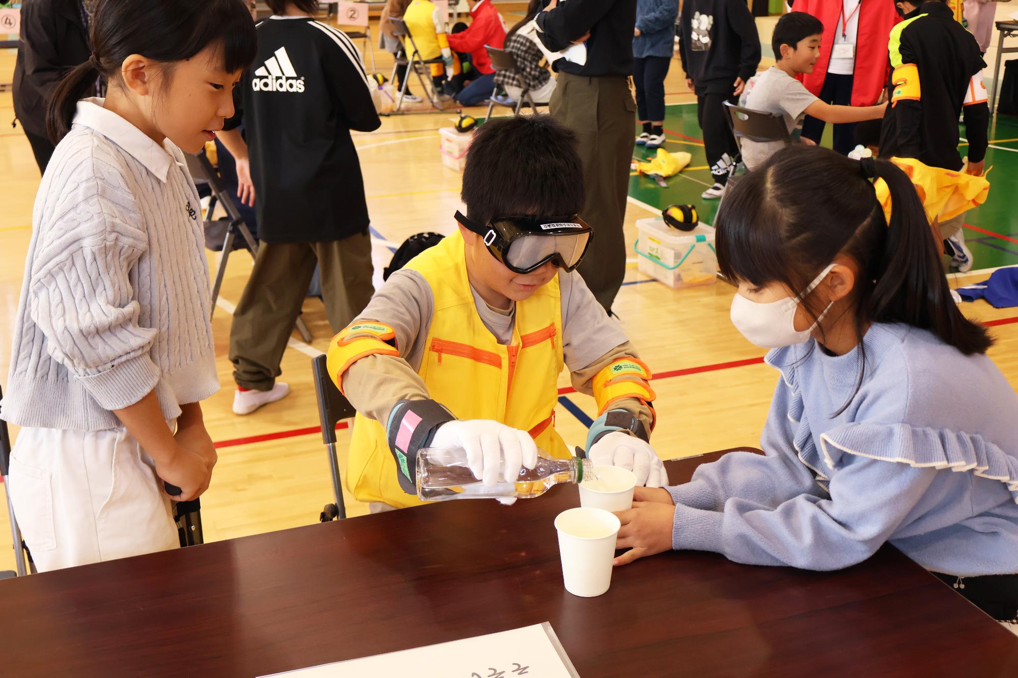 20251104高齢者疑似体験