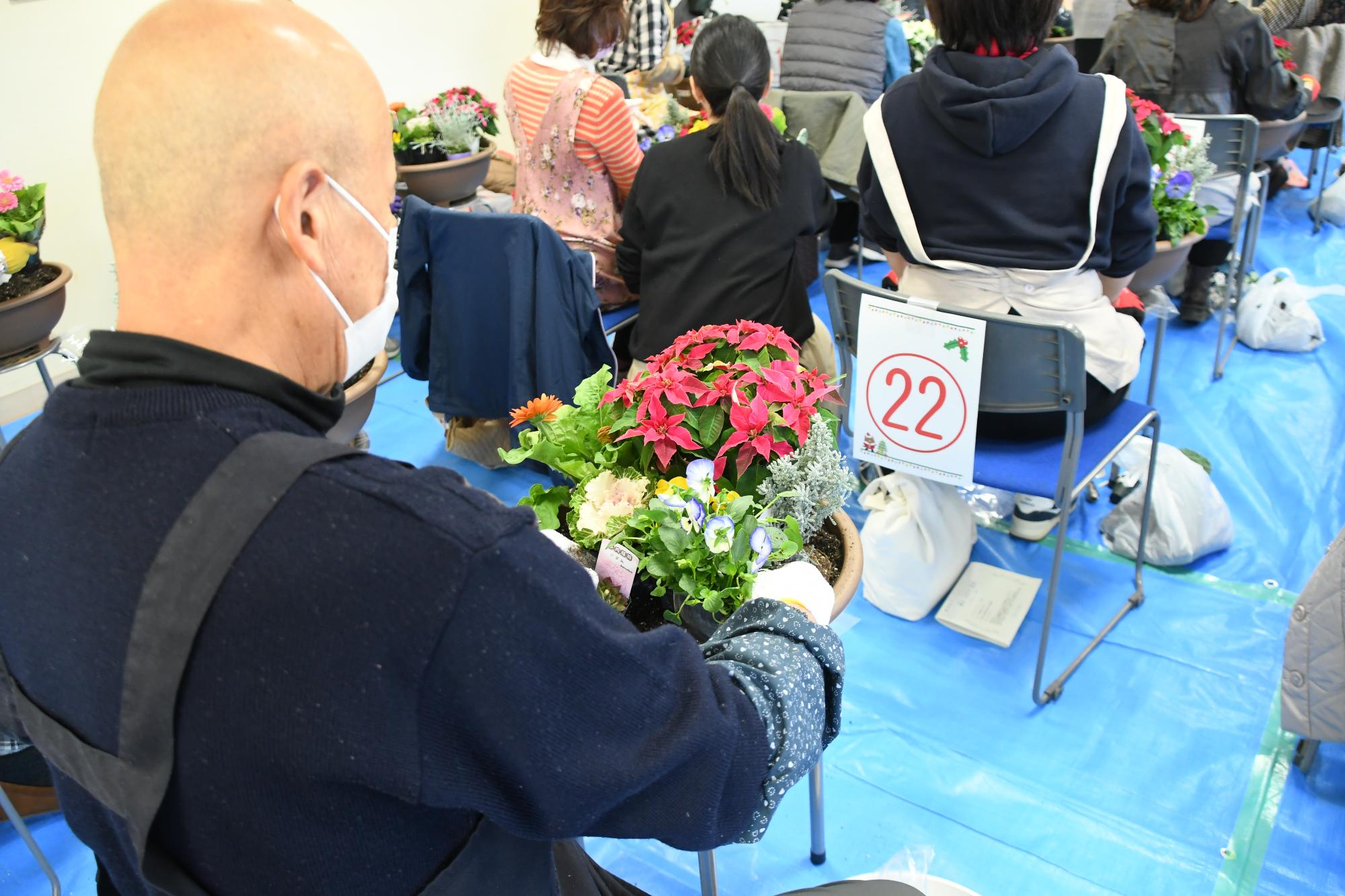 20251128いきいきふれ愛寄せ植え教室